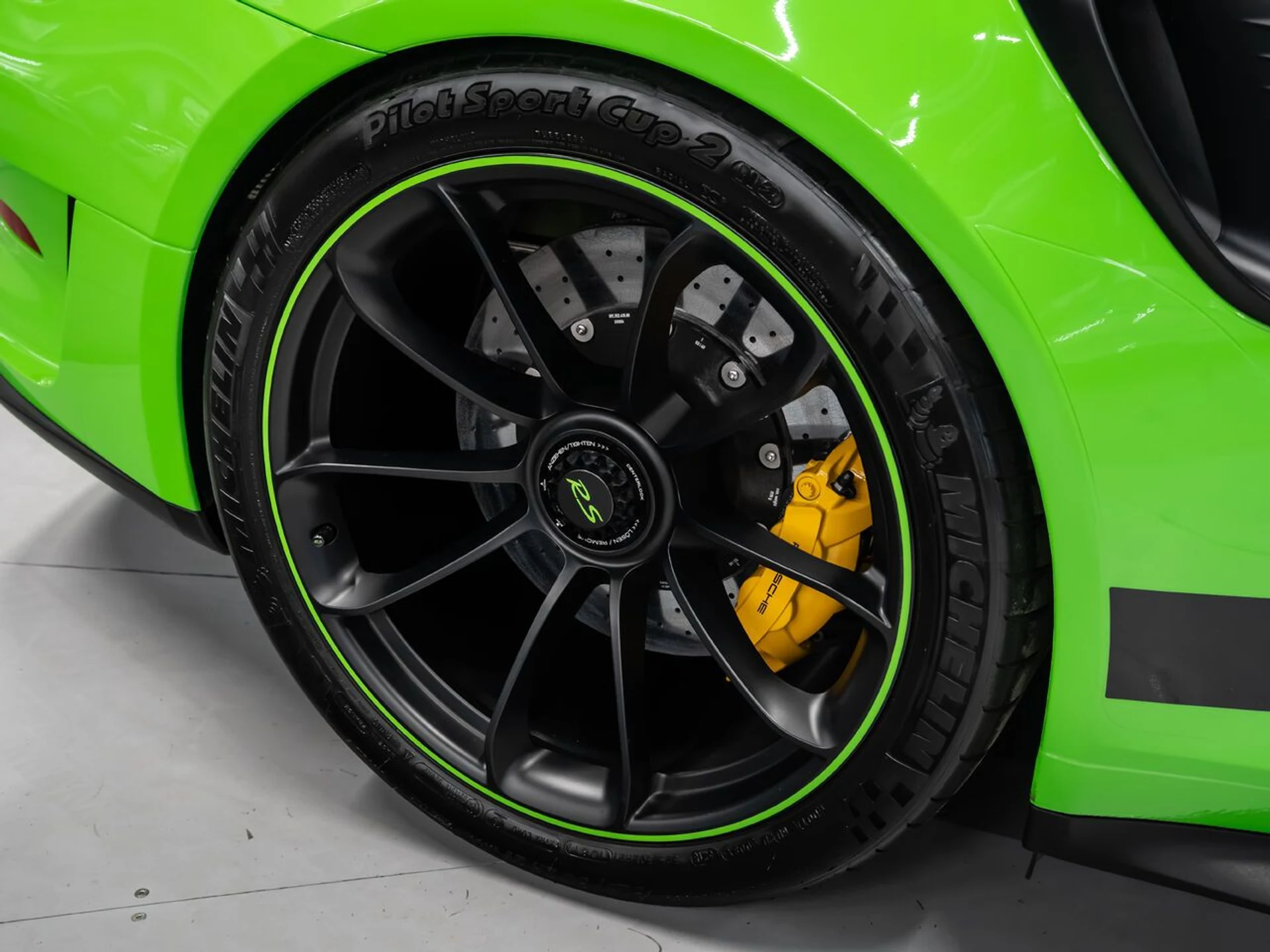 mph047_2374790351_porsche_911_2019_aa09dd5029