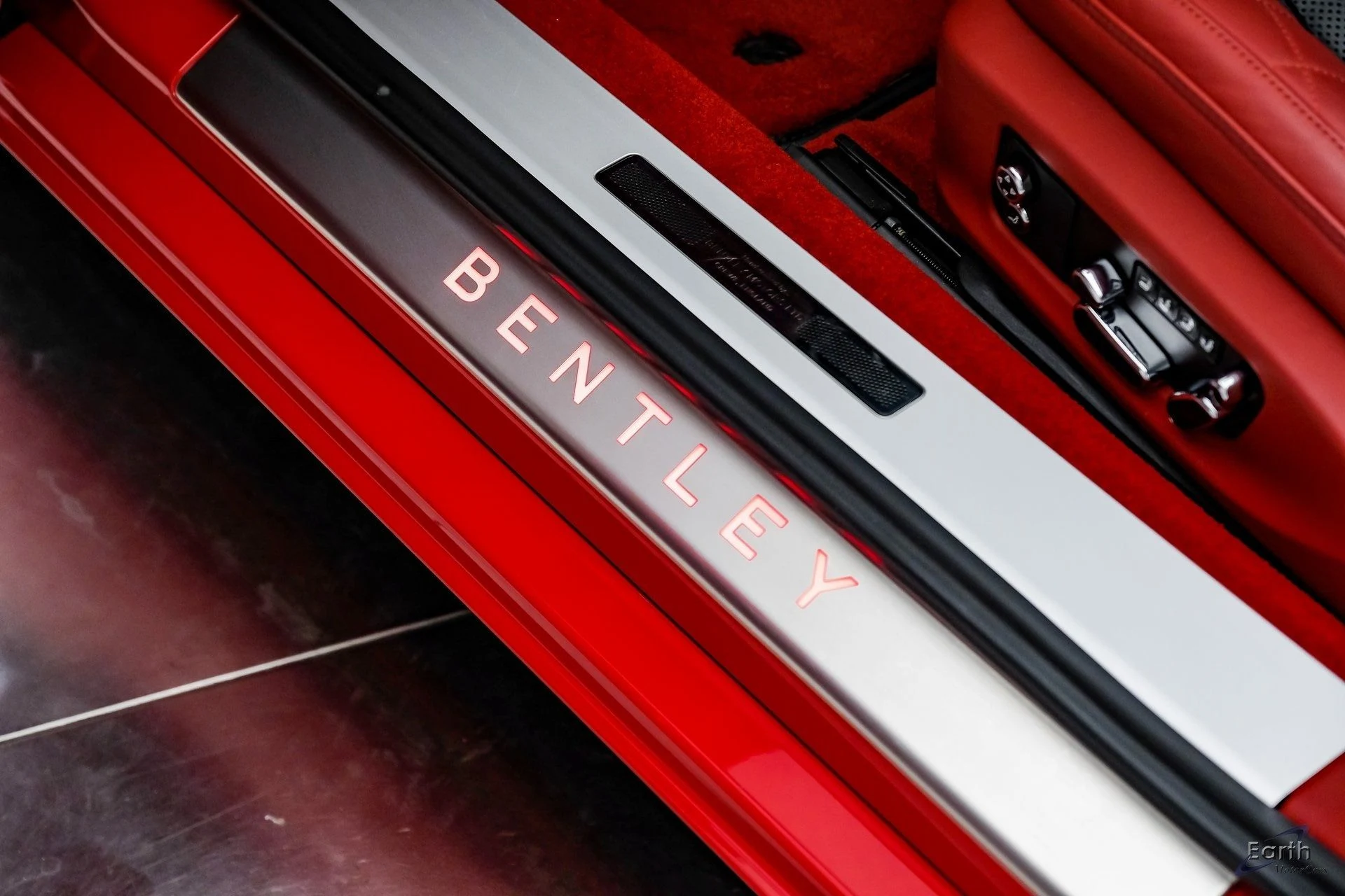 mph047_2377104406_4cd8a27789783d2a826151d98200b331x_272e514244