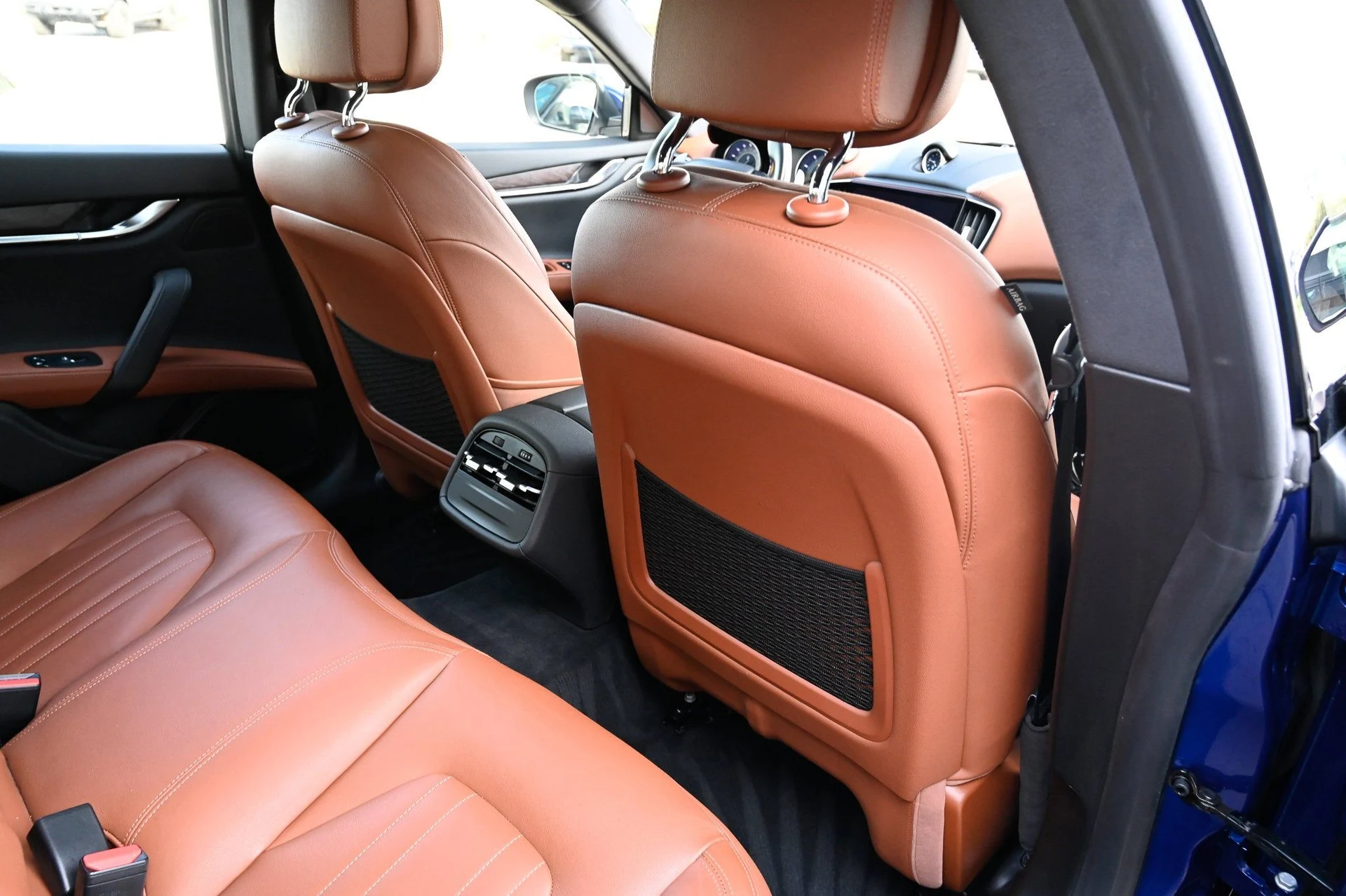 mph047_2389417606_ef3391b4186c436a83d951c412864d16_cec930533a