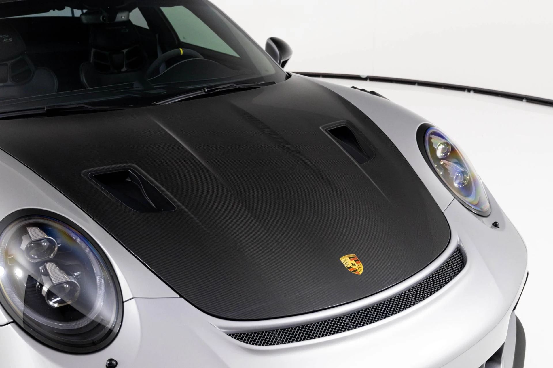 mph047_2394943143_Used_2019_Porsche_911_GT_3_RS_1761084318_40231074a5