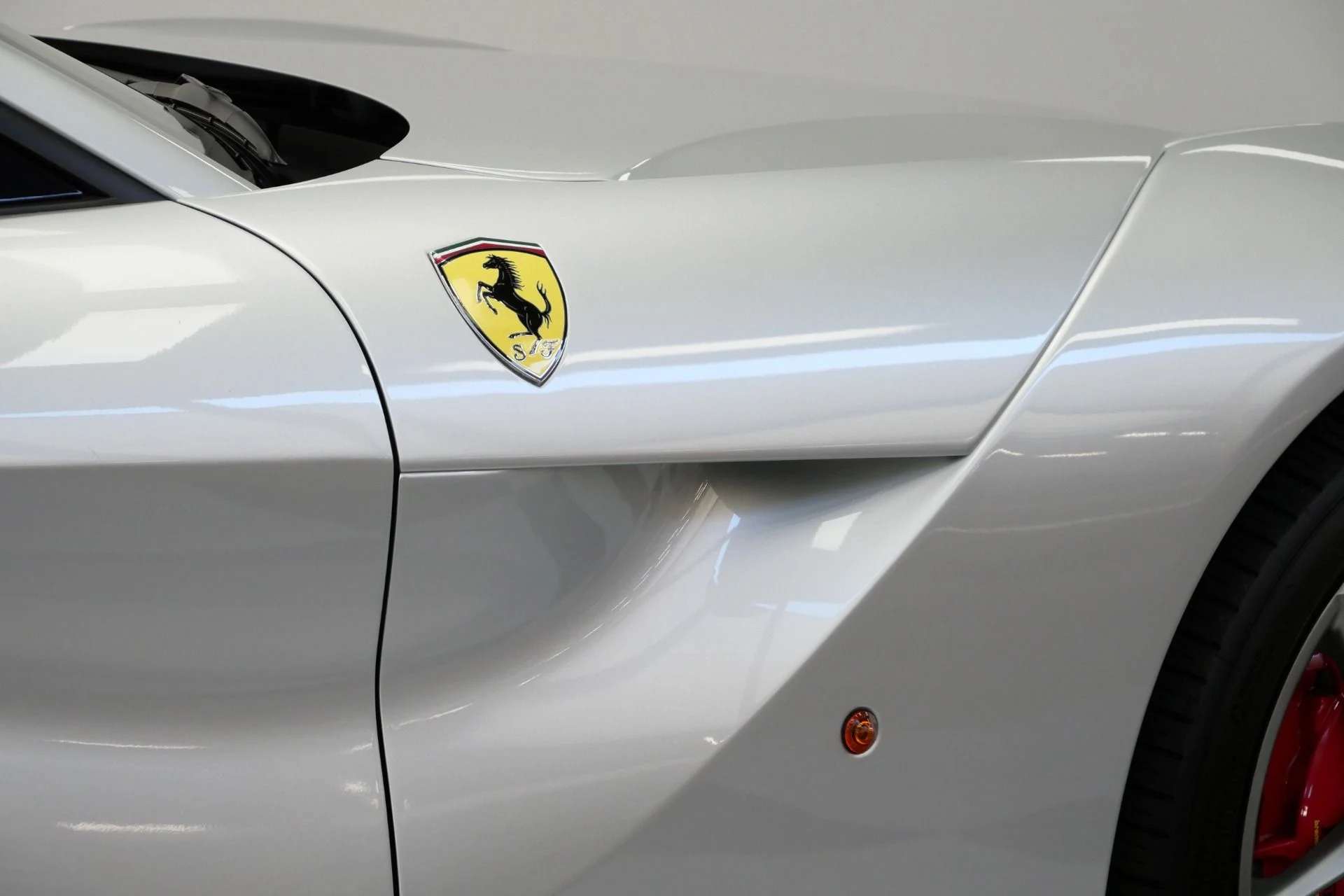 mph047_2407297420_Used_2015_Ferrari_F12berlinetta_Extensive_Interior_Carbon_Fiber_Diamond_Stitching_1790872038_4248068f23