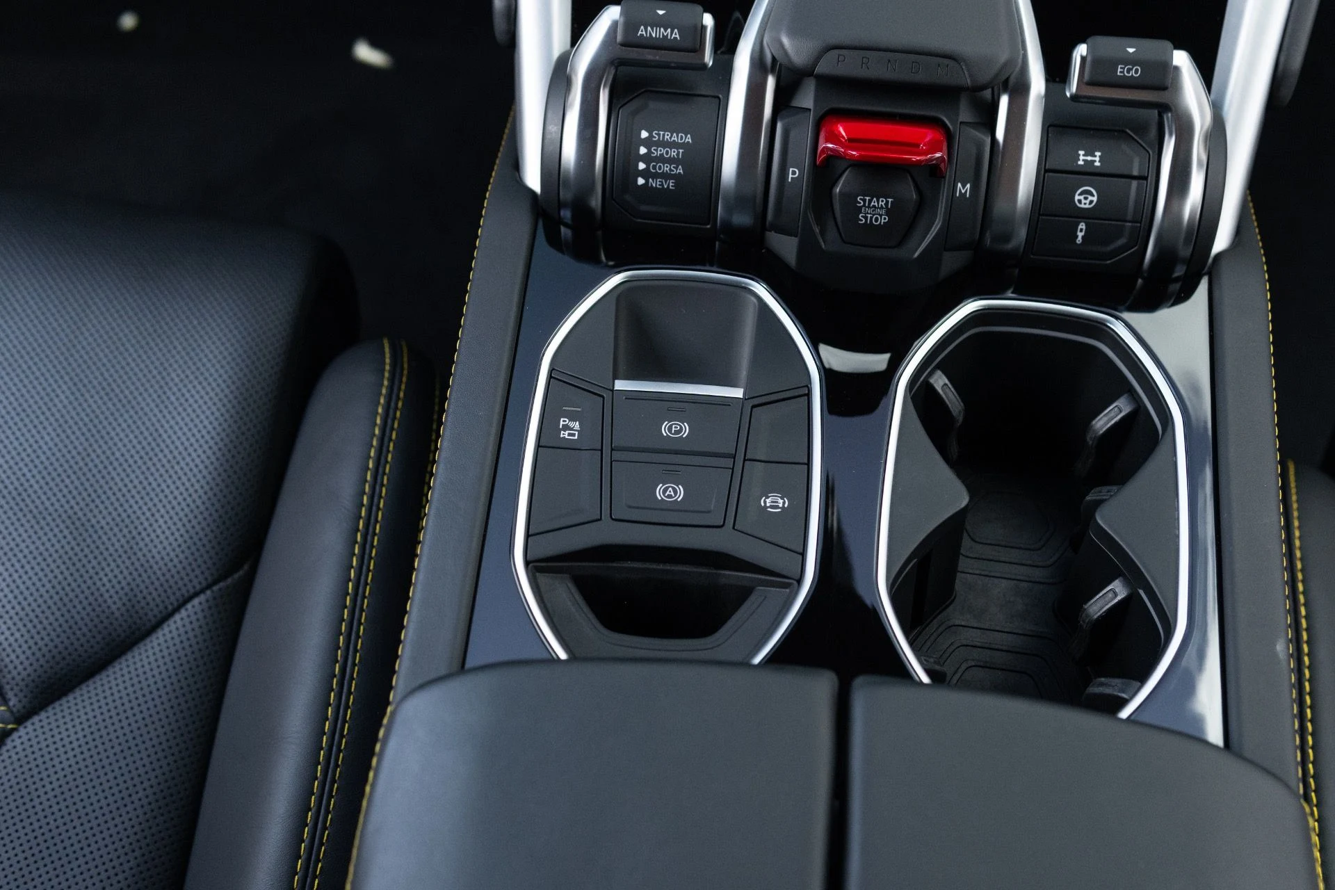 mph047_2441732709_Used_2022_Lamborghini_Urus_1776127481_97782ef238