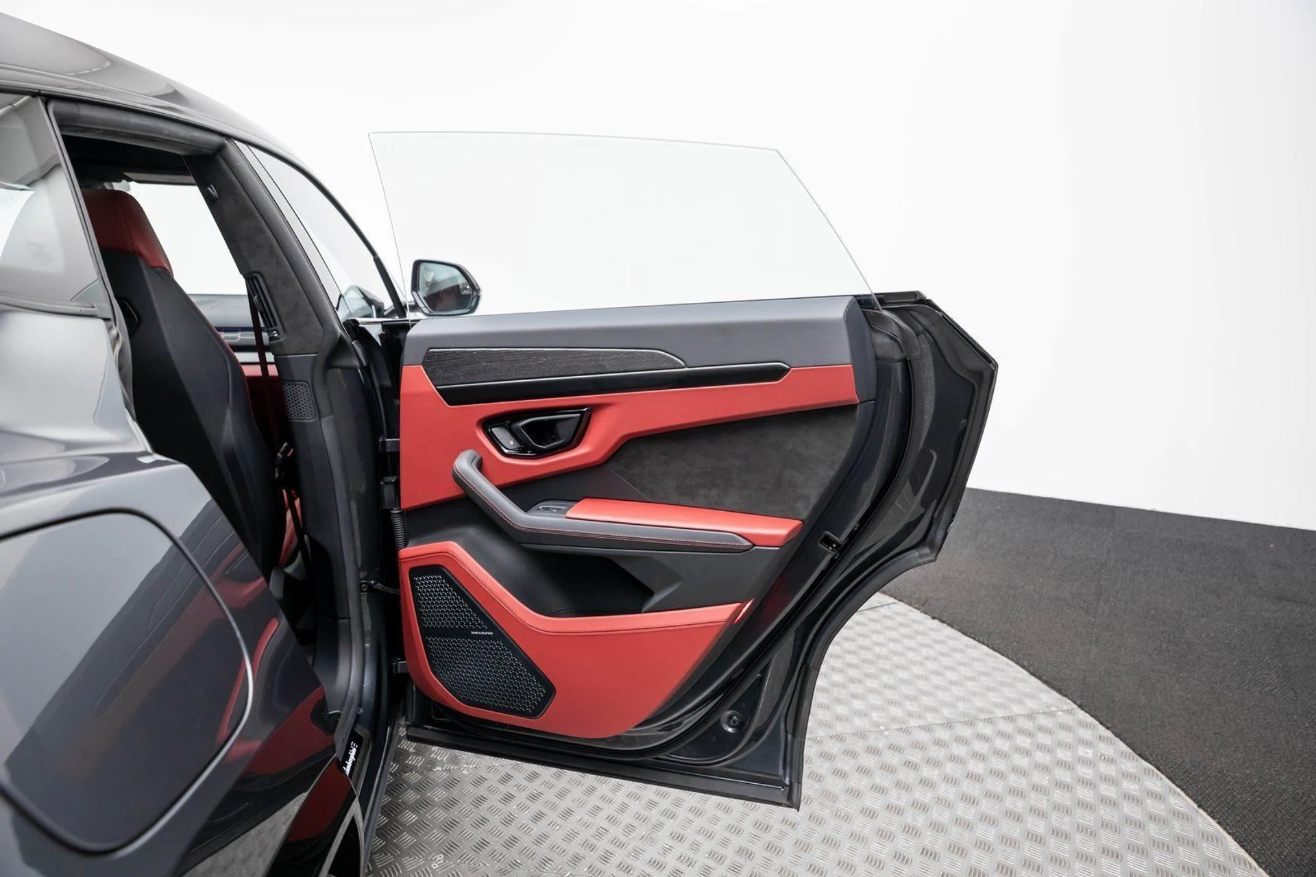 mph047_2442839221_48_dfdf7cb5d9