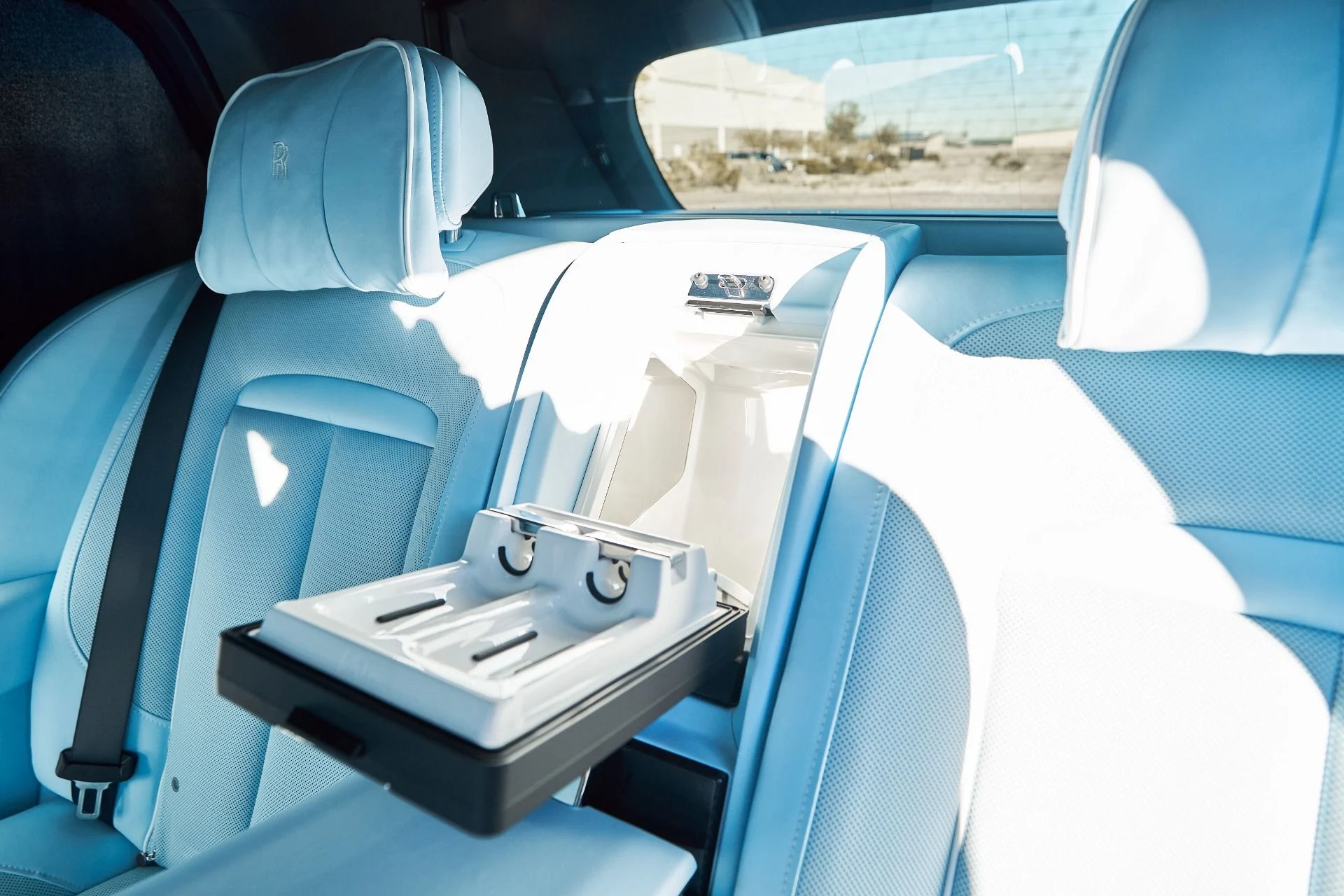 mph047_2447716940_Used_2022_Rolls_Royce_Cullinan_Black_Badge_1765411089_ce847a8020