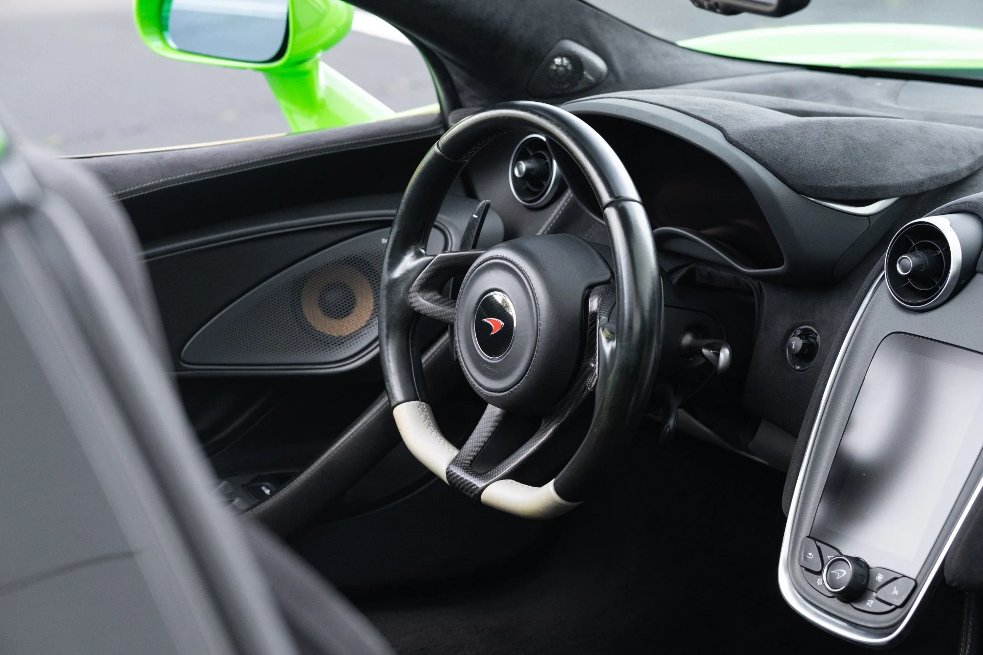 mph047_2455832081_Used_2018_Mc_Laren_570_S_Spider_1773949539_a0ab838fa4