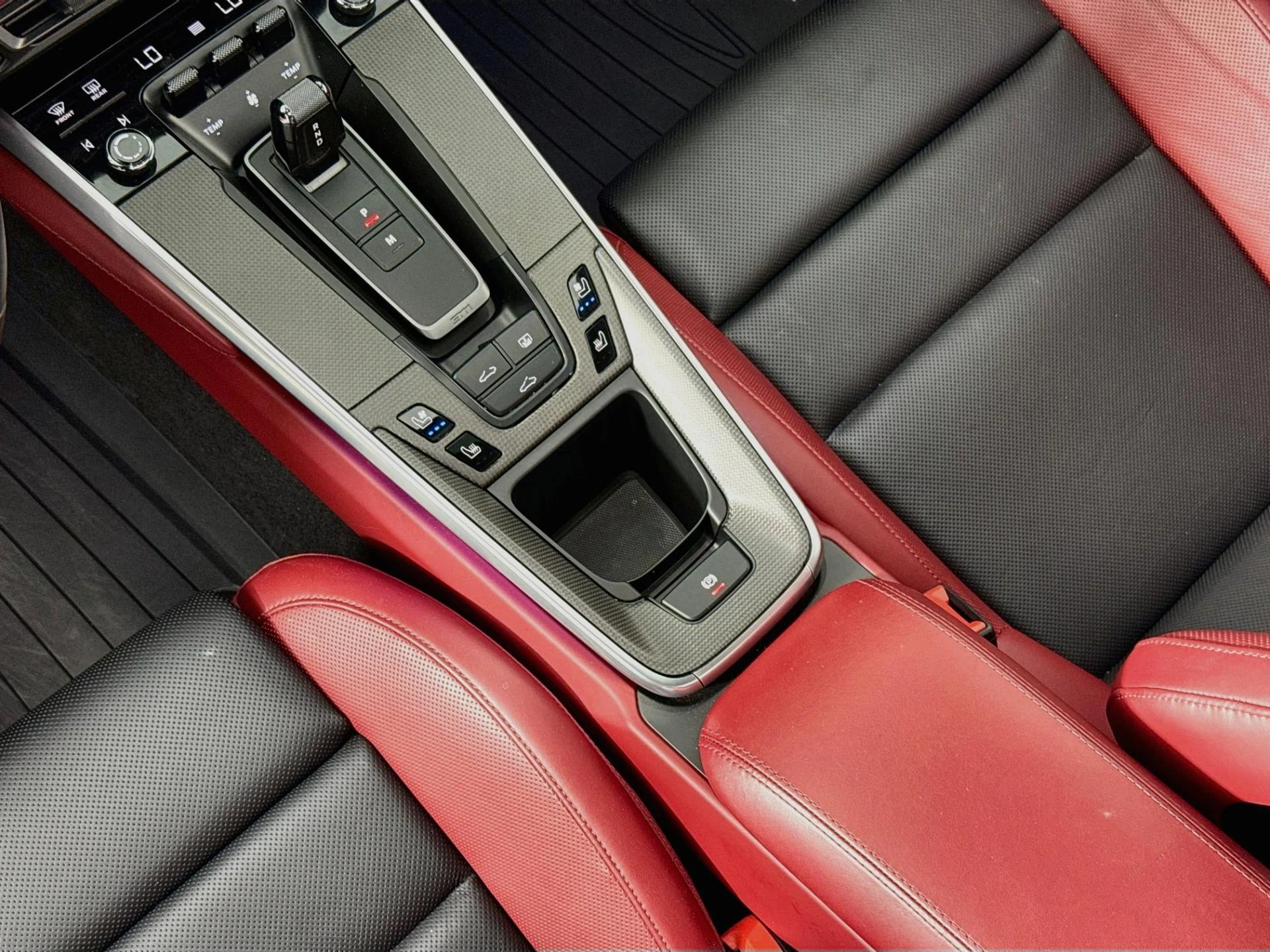 mph047_24891899_Used_2023_Porsche_911_Turbo_S_1791837361_52f47feb24