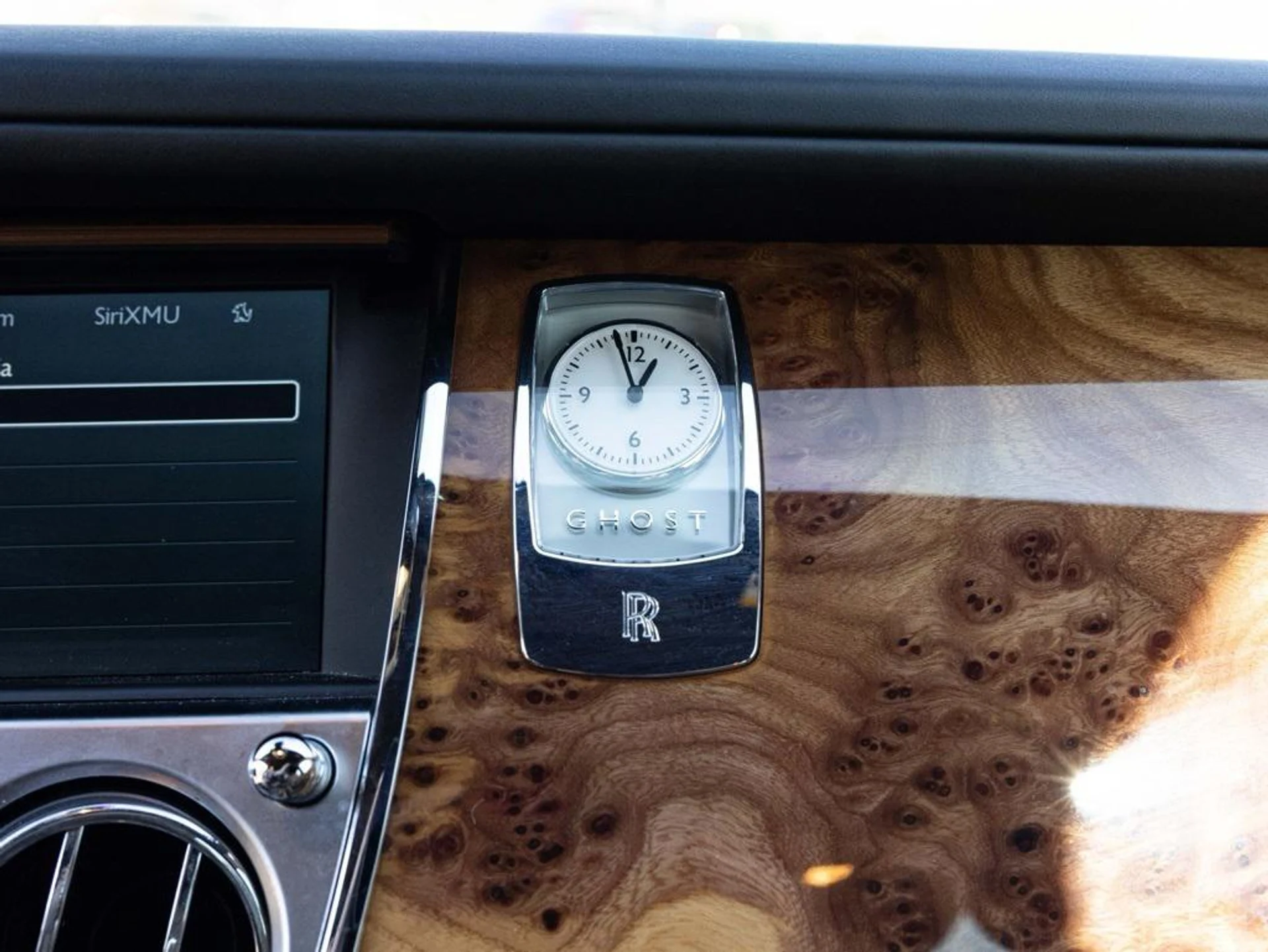 mph047_2496822864_481787351_6944231e4f23a11bfcaf5558_bf53f9b326