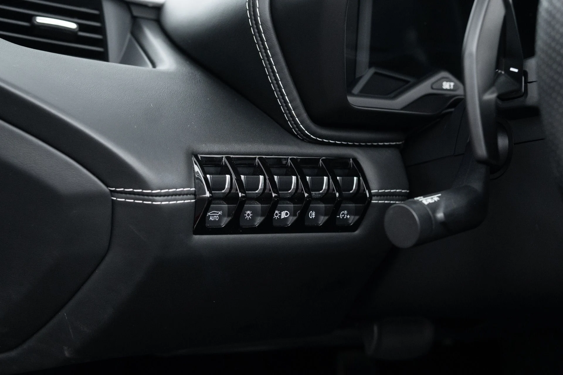 mph047_2513046640_Used_2018_Lamborghini_Aventador_Roadster_LP_740_4_S_1770343320_b106ad9da2