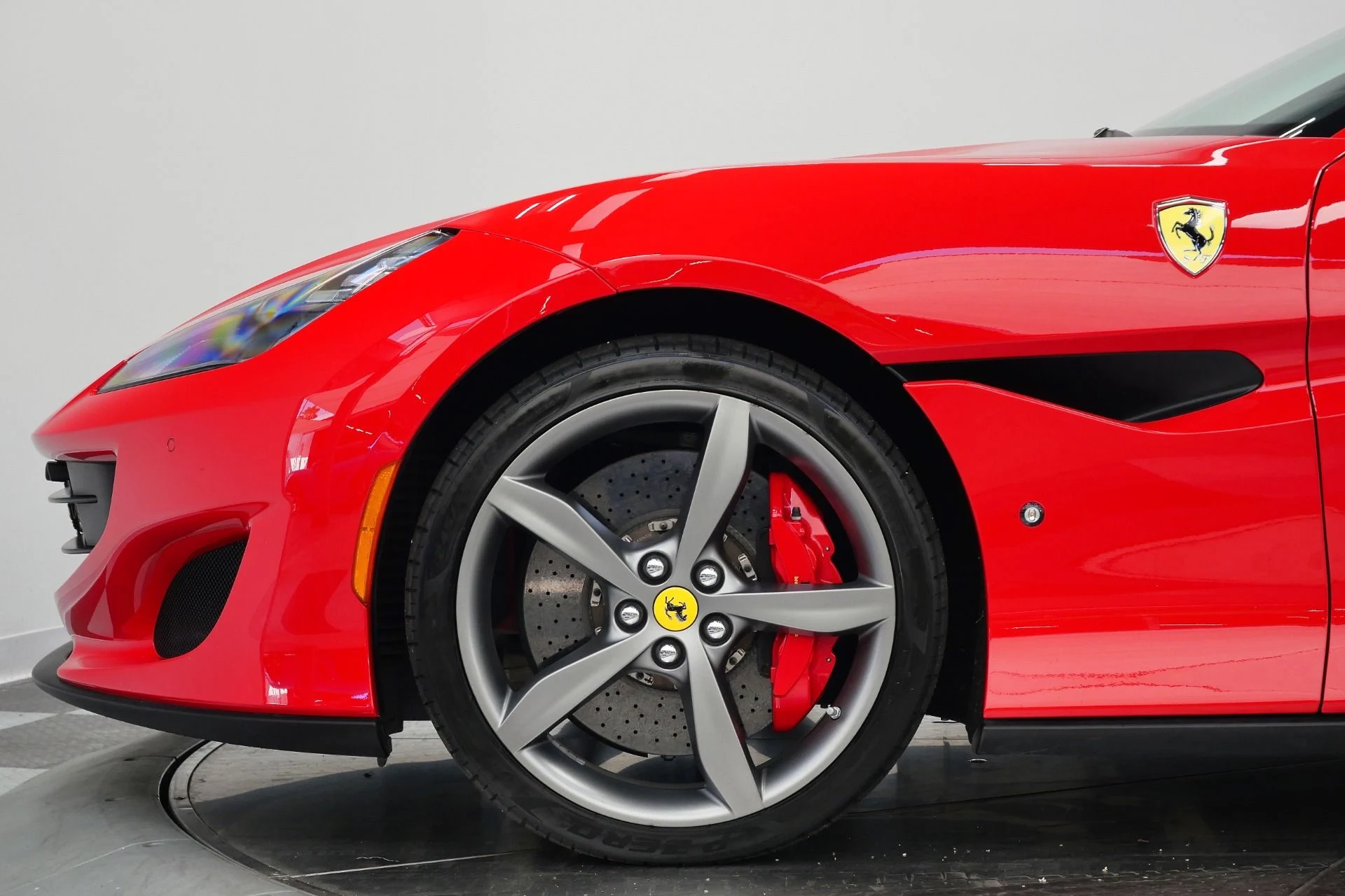 mph047_2525818238_Used_2019_Ferrari_Portofino_Daytona_Seats_High_Power_Hi_Fi_Carbon_Fiber_and_Leather_Steering_Wheel_1775750946_3743f33768