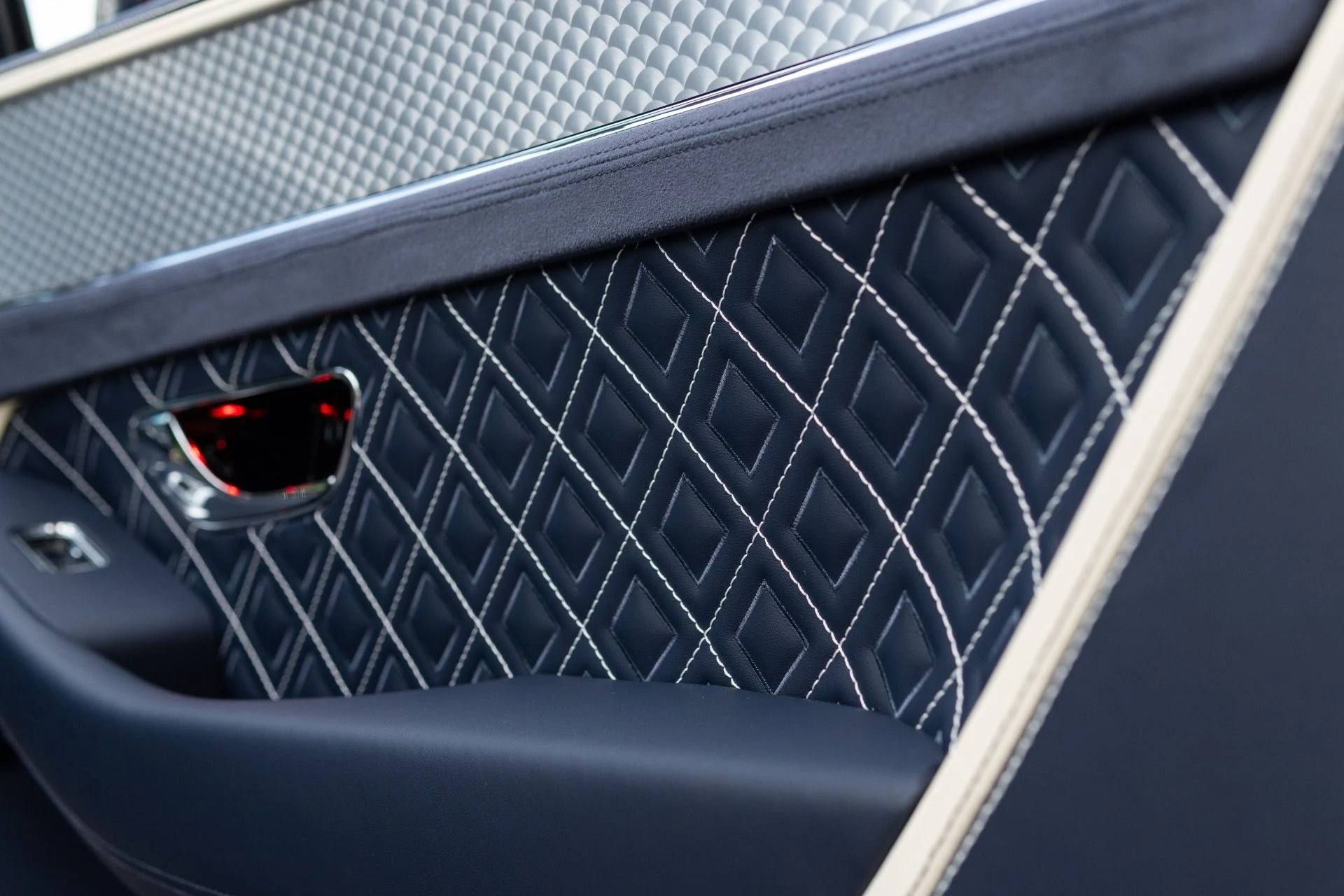 mph047_2526471590_Used_2023_Bentley_Continental_GT_Speed_1775098495_4cb6470e64