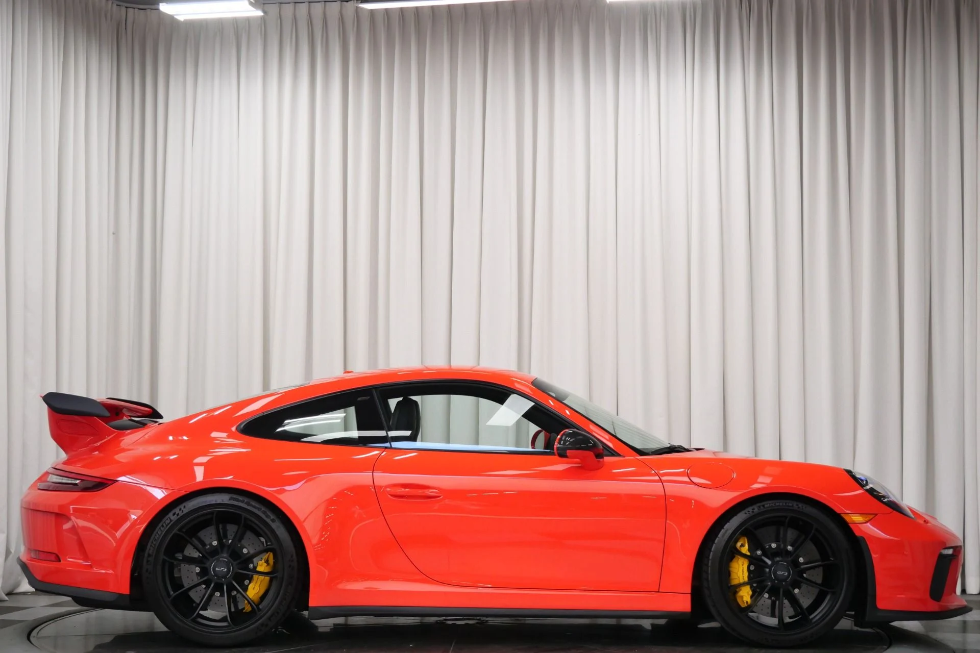 mph047_252763868_Used_2019_Porsche_911_GT_3_1754414091_eeaedad600