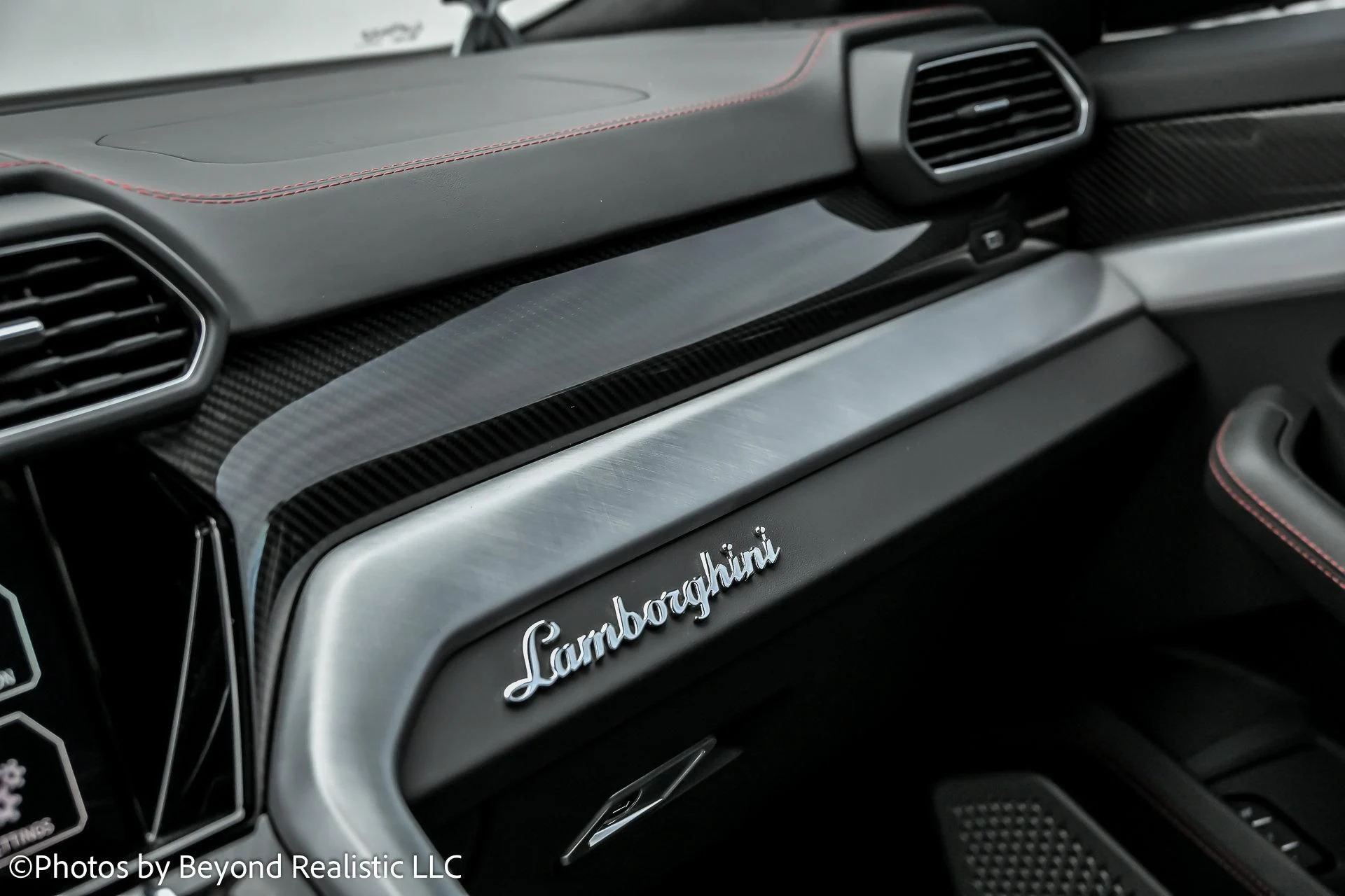 mph047_2535479116_Used_2022_Lamborghini_Urus_1760342242_35b7af1f68