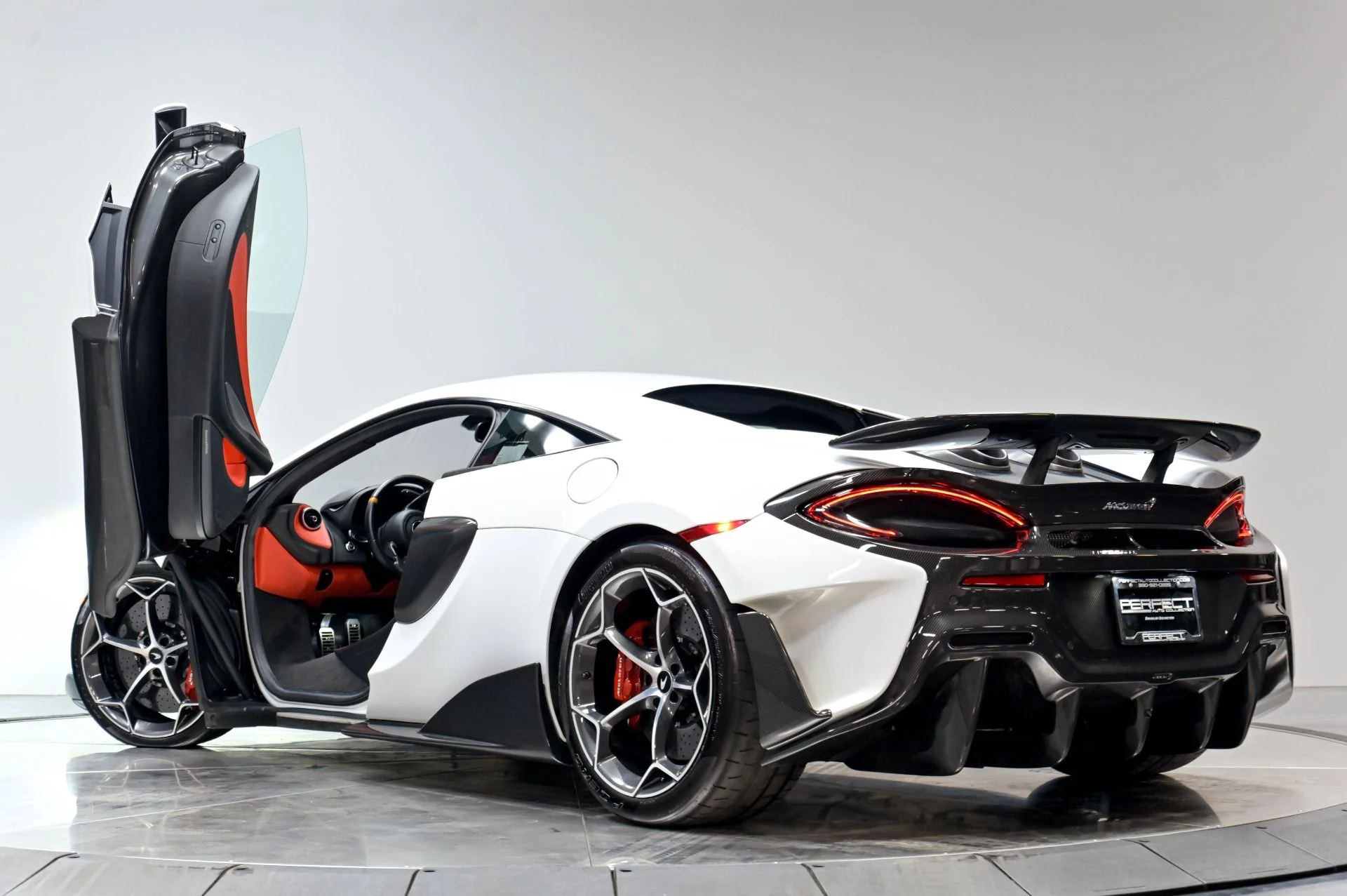 mph047_2537762700_Used_2019_Mc_Laren_600_LT_Base_1782155370_2d84fa33b9