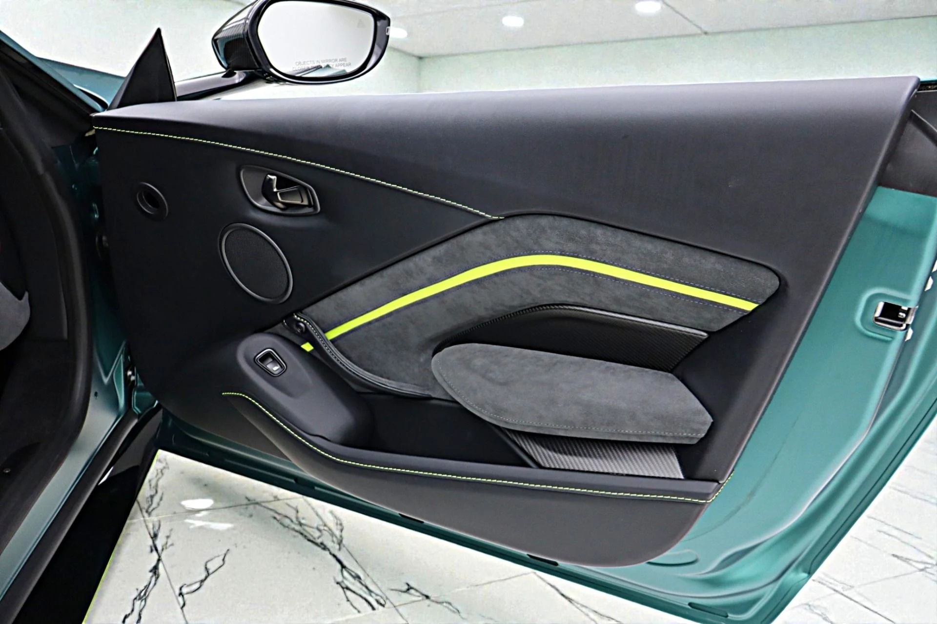 mph047_2554525383_Used_2023_Aston_Martin_Vantage_F1_EDITION_4d1e796f16