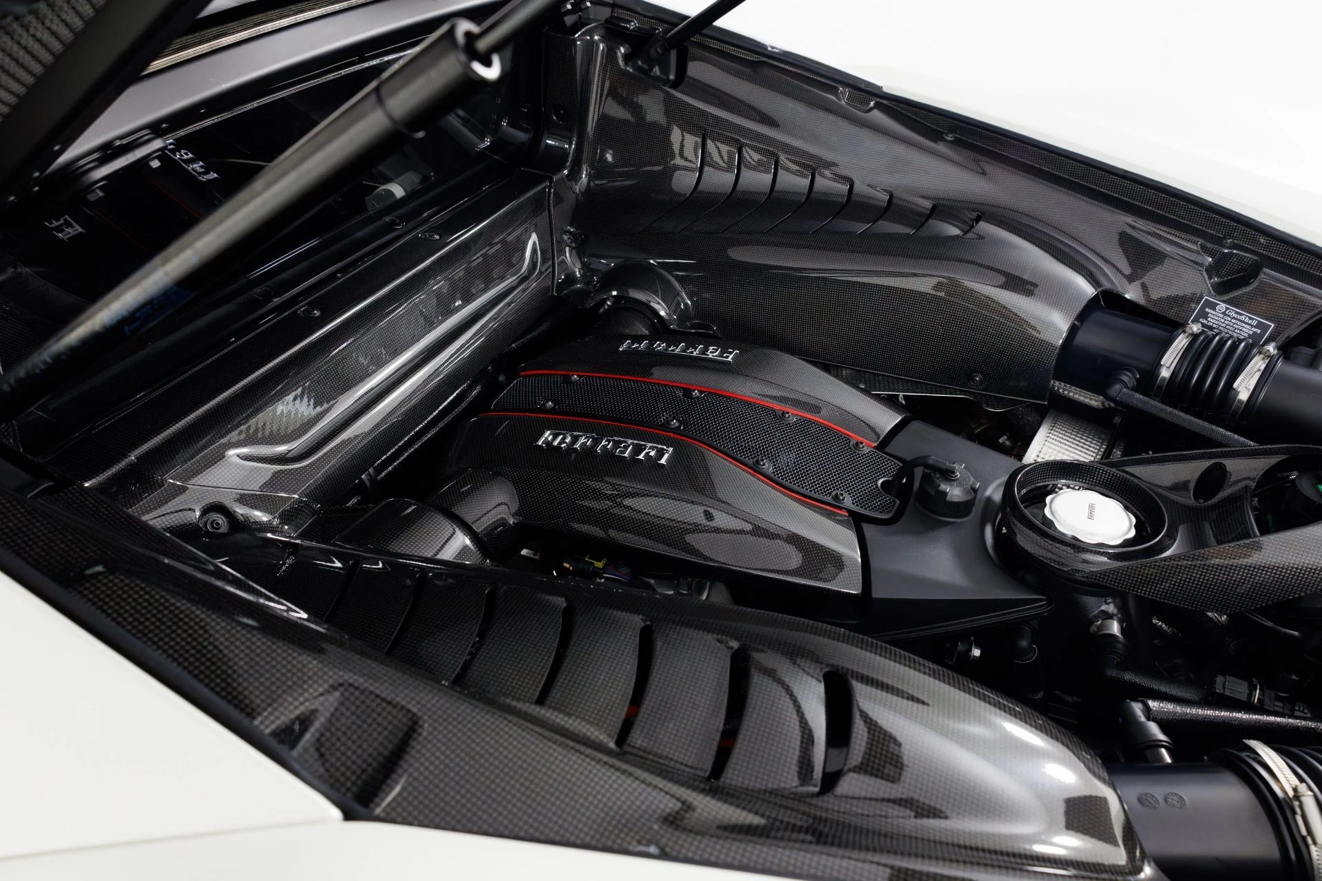 mph047_2569895189_Used_2020_Ferrari_488_Pista_1771886509_e37e321f7f