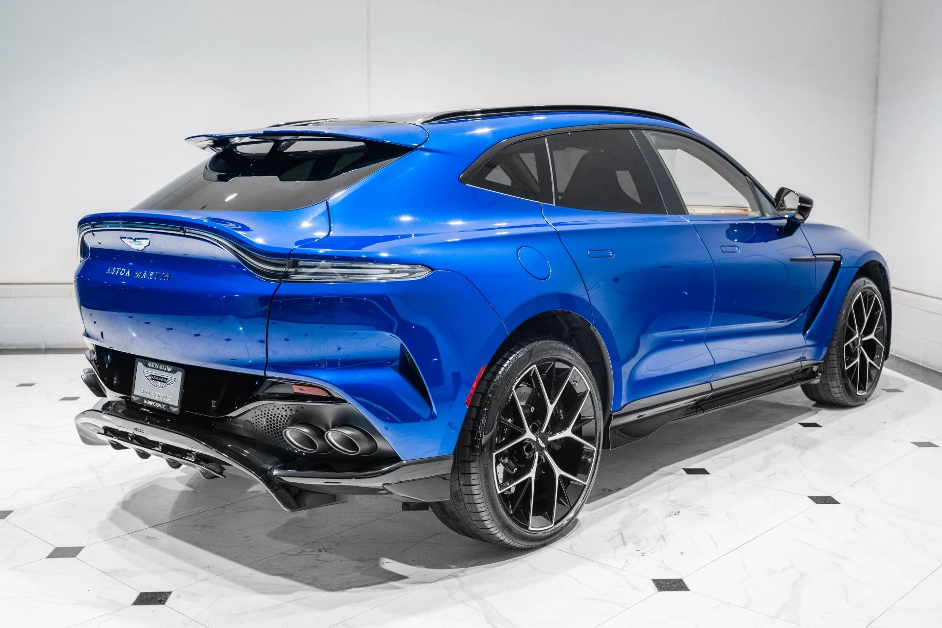 mph047_2603171750_New_2026_Aston_Martin_DBX_707_1780939775_d64e293865