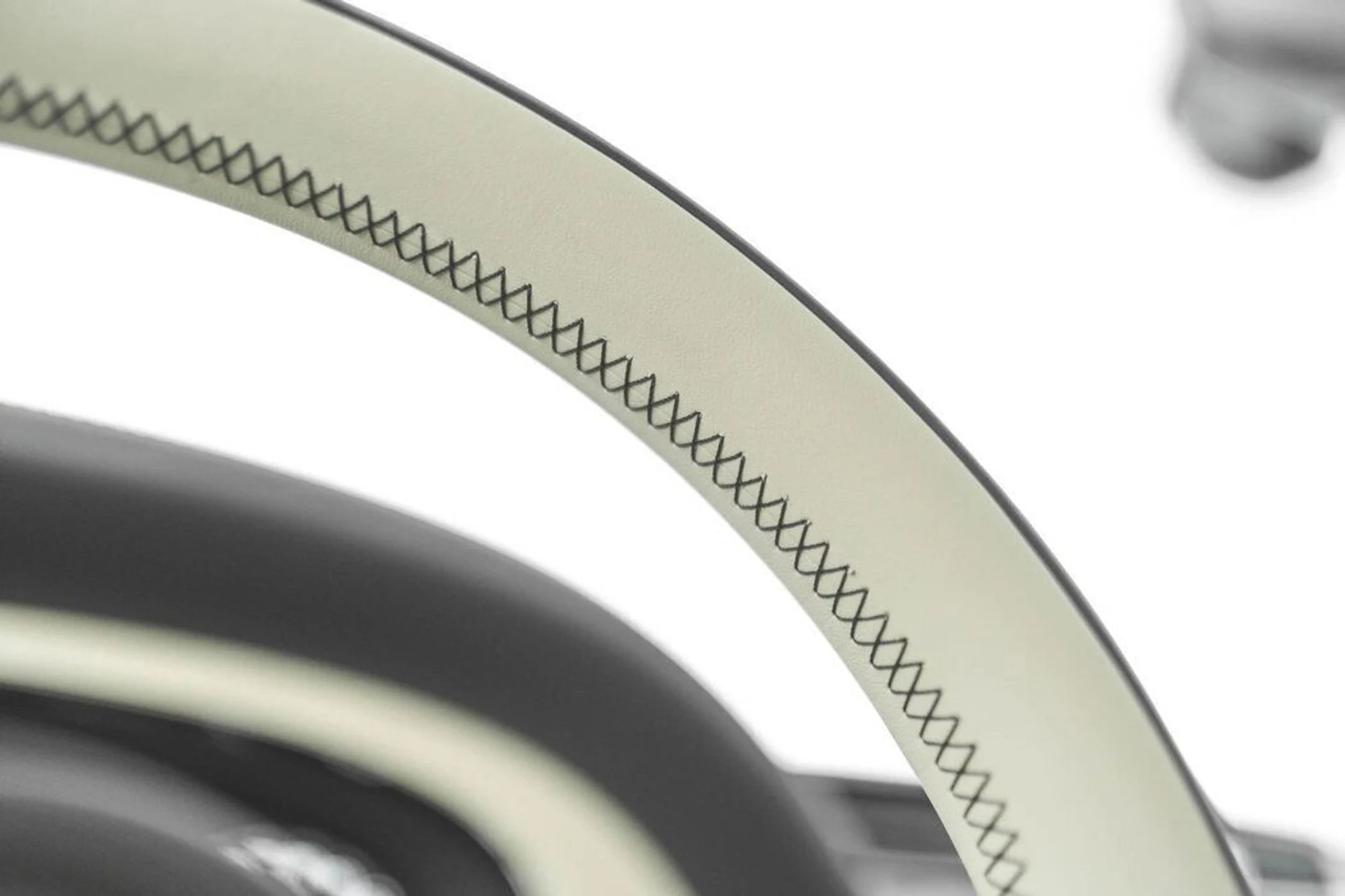 mph047_2603508595_917b69d896a937f43f5de20892b1c131_c8dc345768