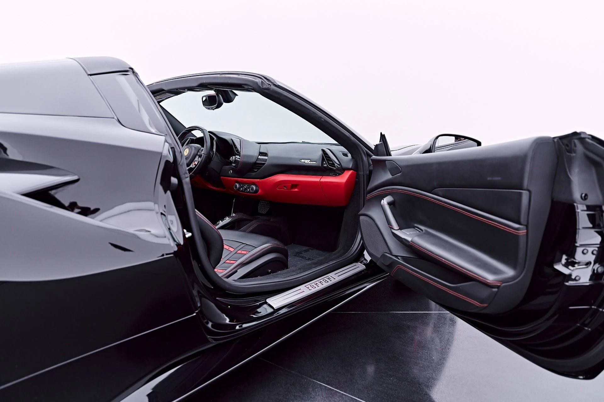 mph047_2621215220_Used_2018_Ferrari_488_Spider_Base_1782759877_b5789e5881