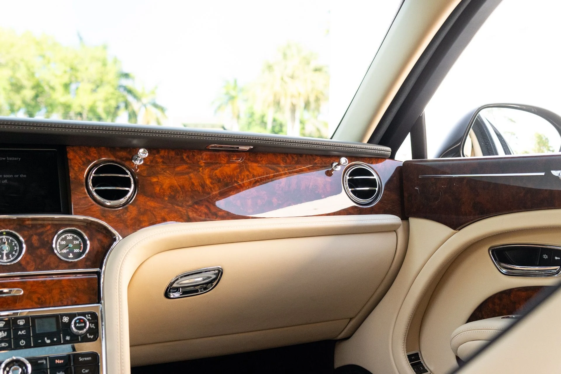 mph047_2622830550_Used_2014_Bentley_Mulsanne_1774576298_99953e63e0