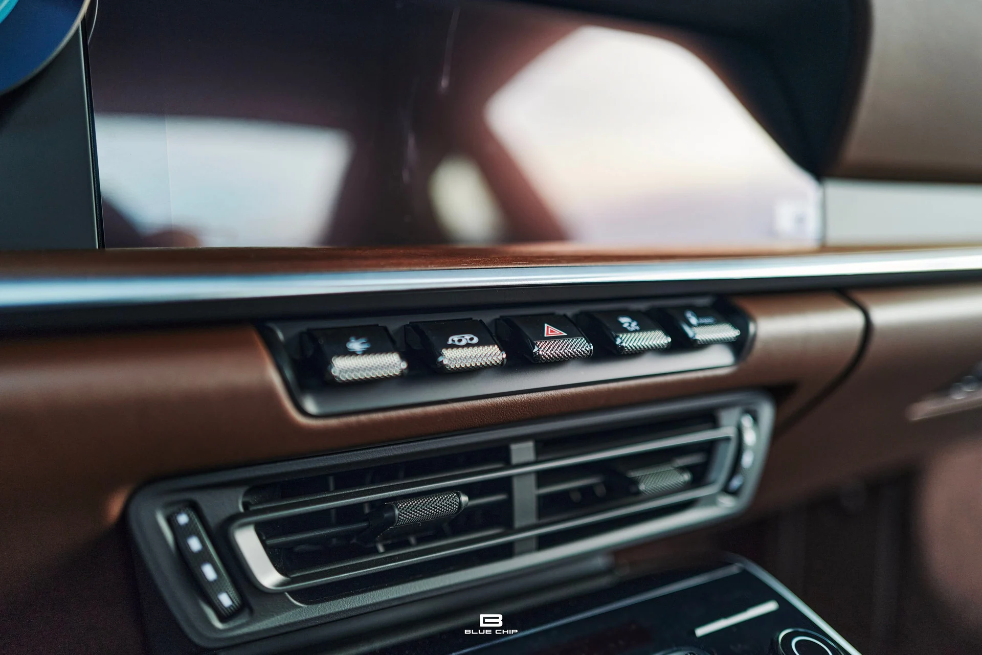 mph047_2663438085_69b06daeb301410e8091dc9f_L1190110_cc1efb0ea3