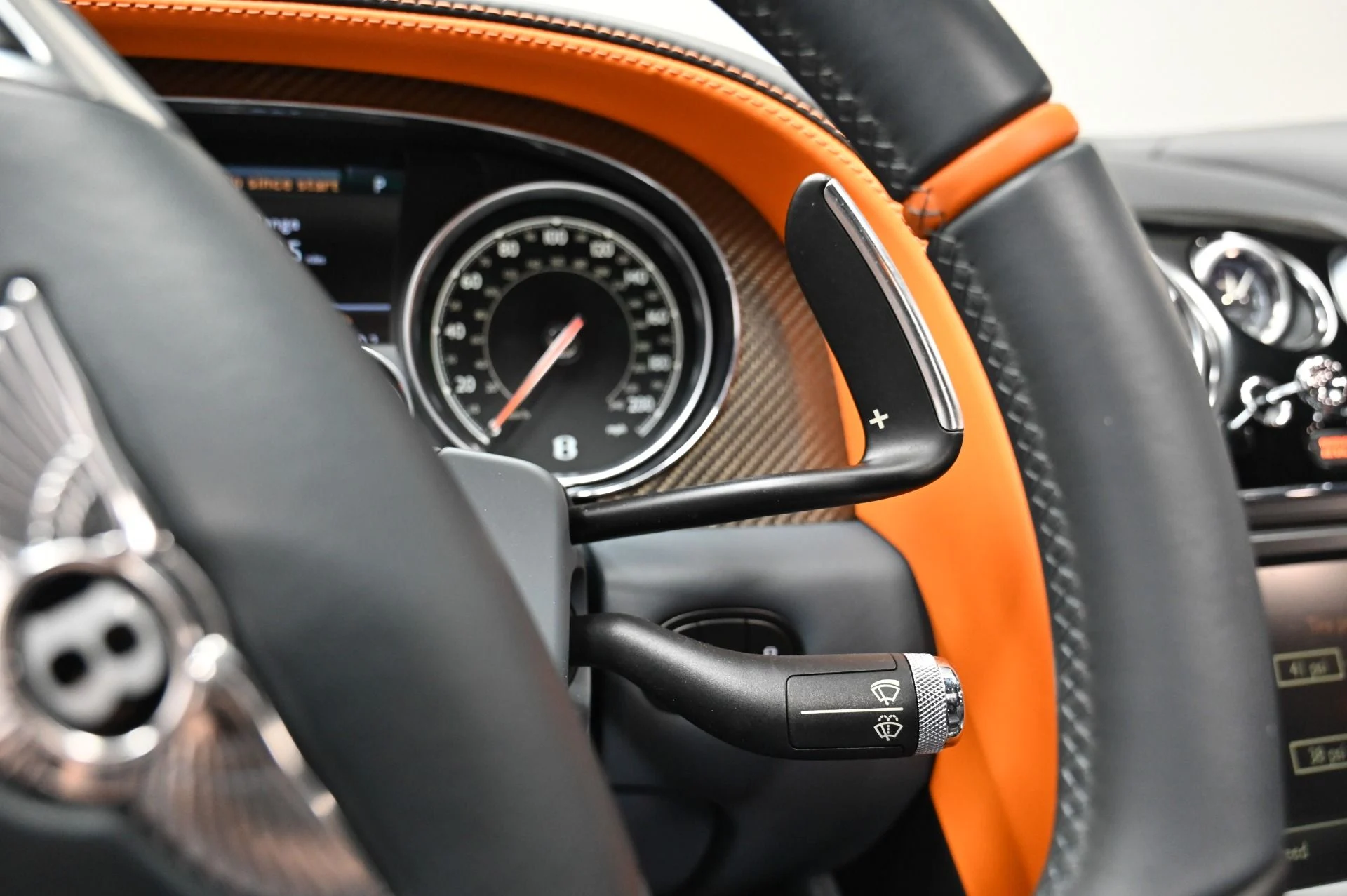 mph047_2665101135_Used_2018_Bentley_Flying_Spur_V8_S_1754506017_c6fc458586