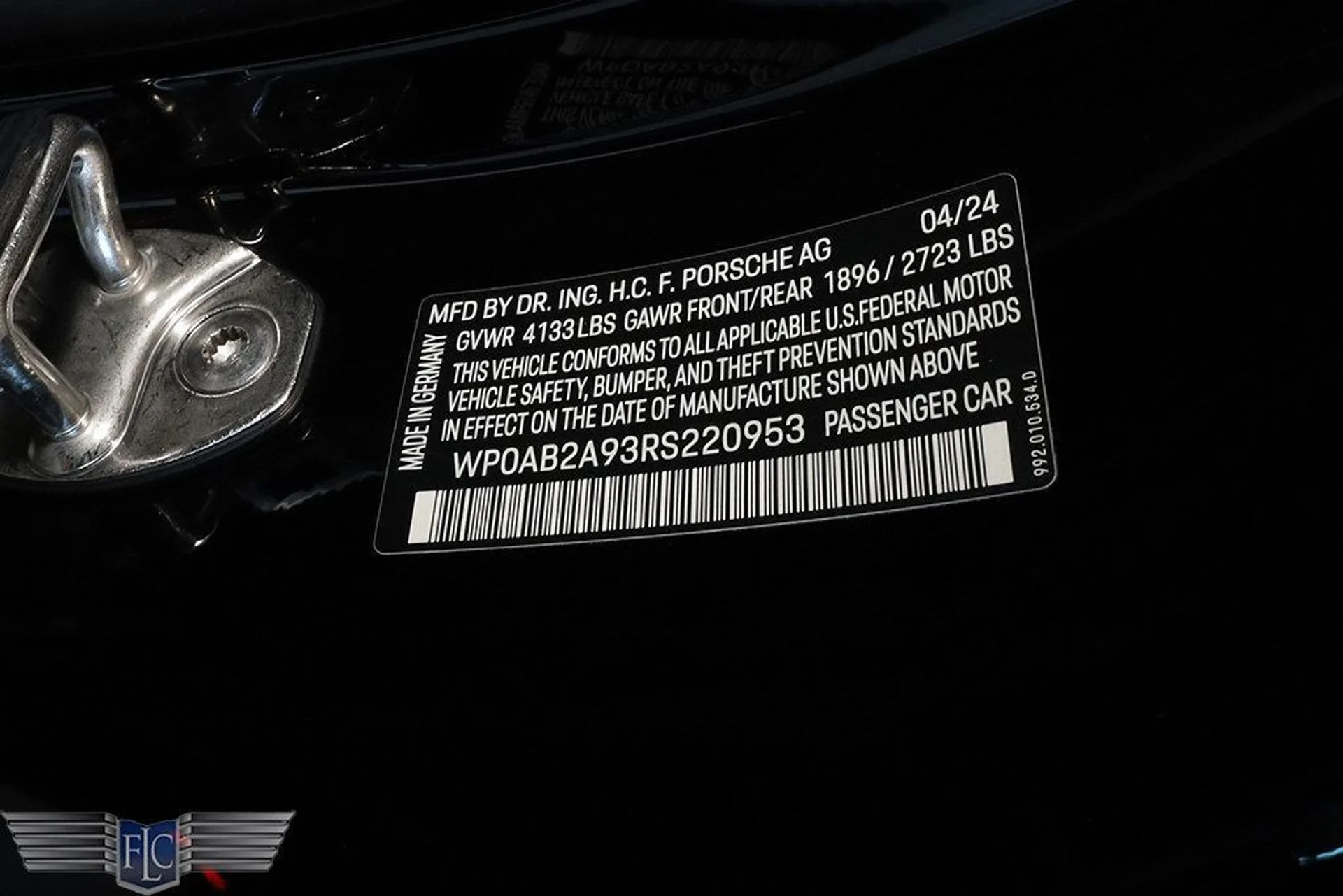 mph047_2679021676_used_2024_porsche_911_carreragtscoupemanual_9689_22931180_48_1024_0074dcf081