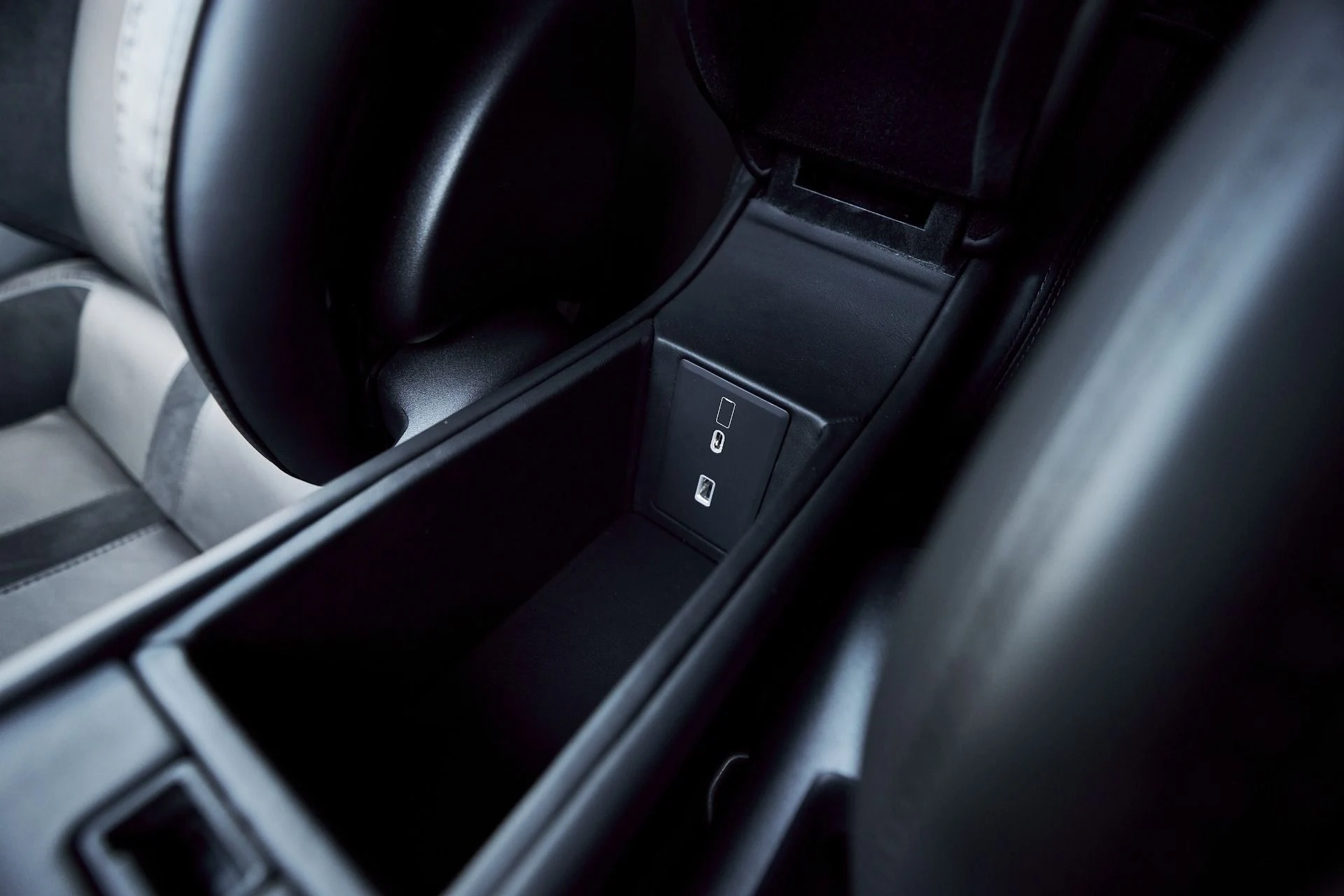 mph047_2699832552_Used_2024_Mc_Laren_750_S_1765410715_14e43f3370