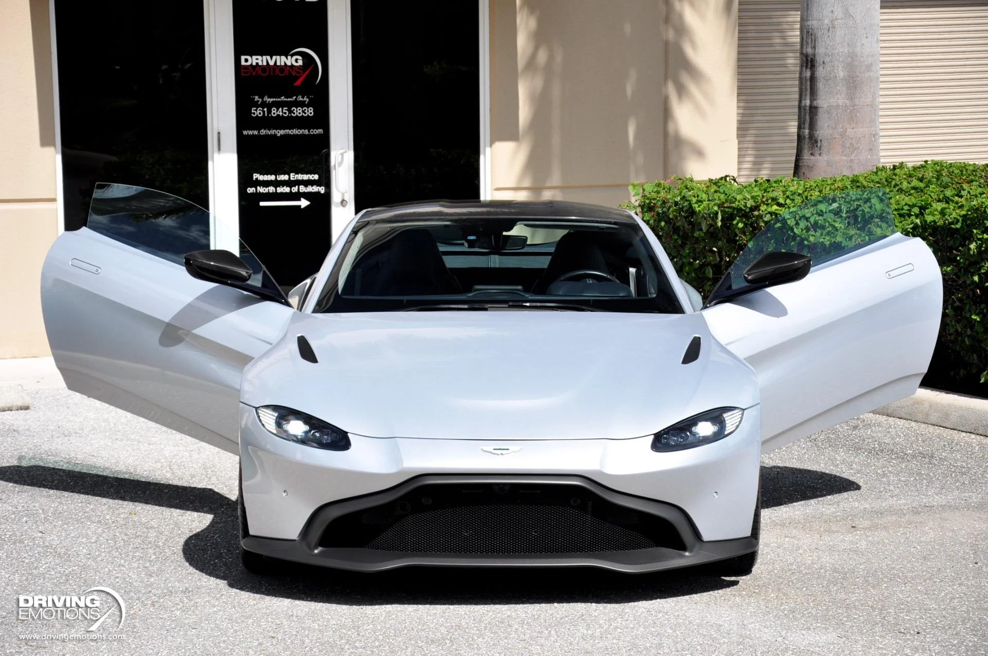 mph047_2724806466_880_p48_l_15a3ff9462