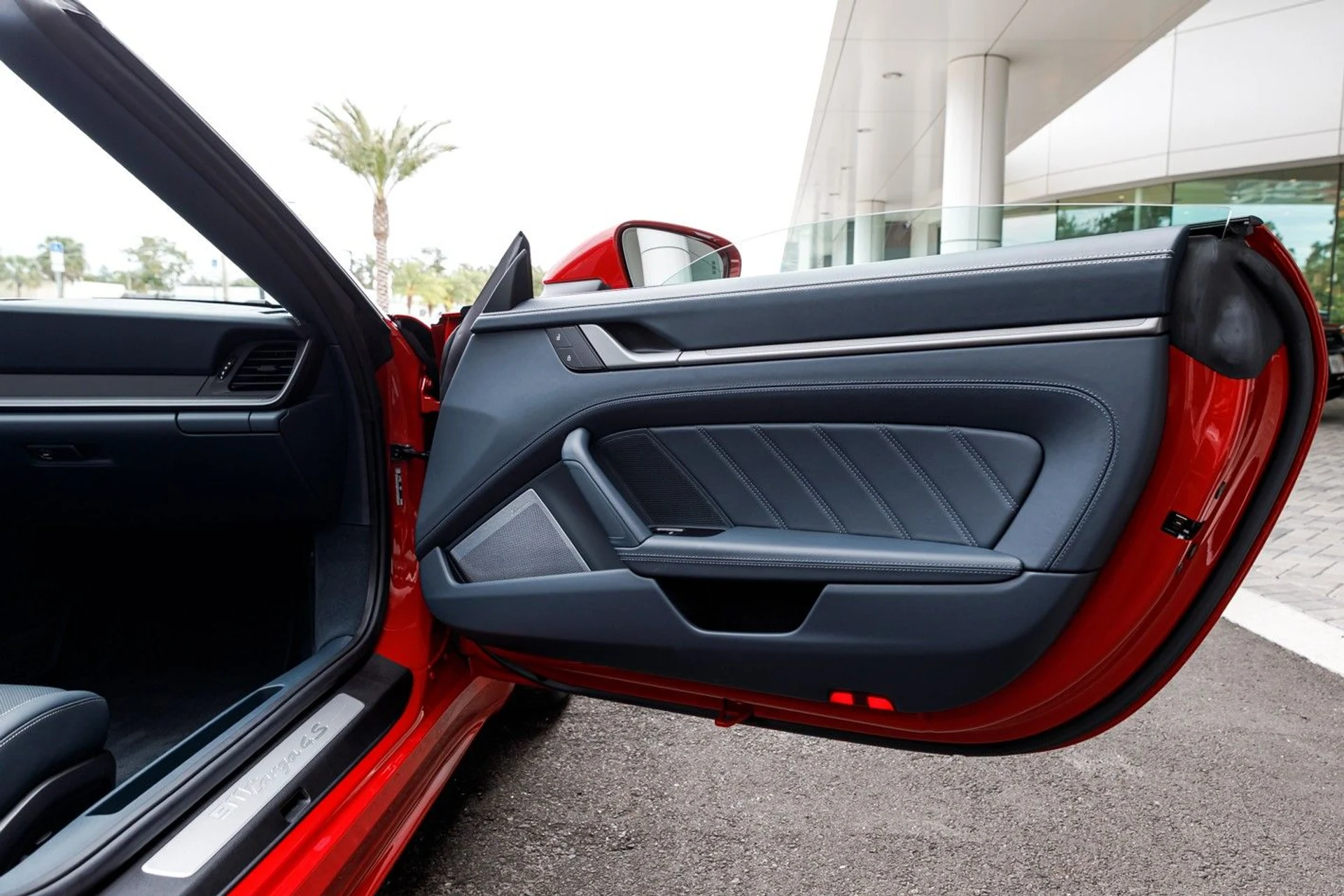 mph047_2745496026_644_p51_l_c6908e67f0