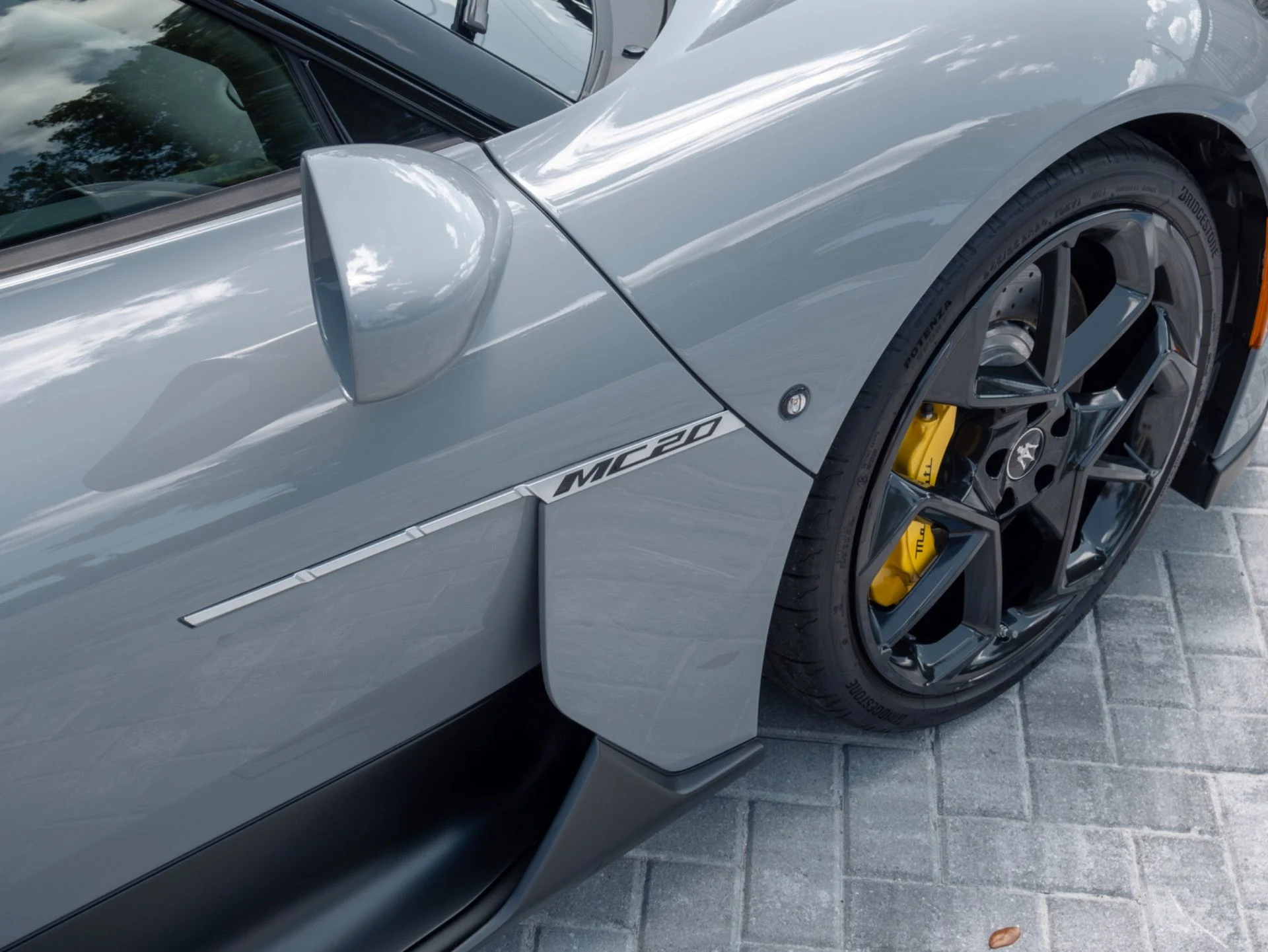 mph047_274855116_Used_2023_Maserati_MC_20_1774904509_7ed94493f9