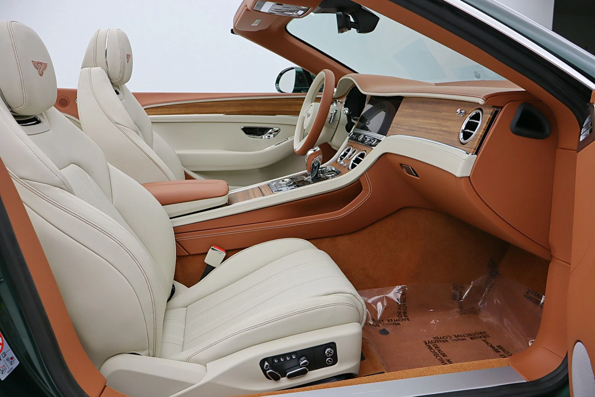mph047_2780750182_New_2026_Bentley_Continental_GTC_4d976c6b7b