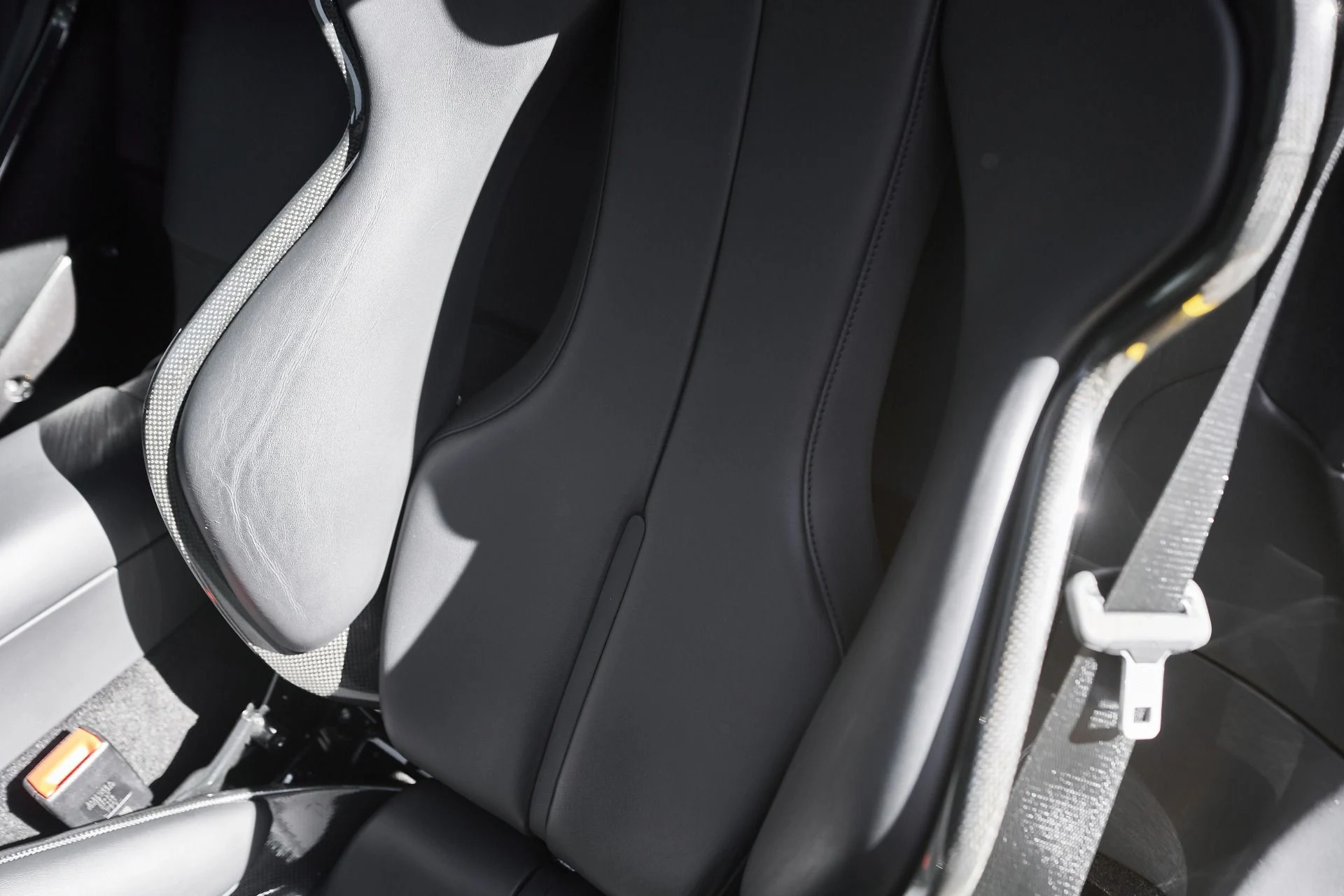 mph047_2787025257_Used_2022_Ferrari_SF_90_Stradale_Base_1762462409_69a5166377