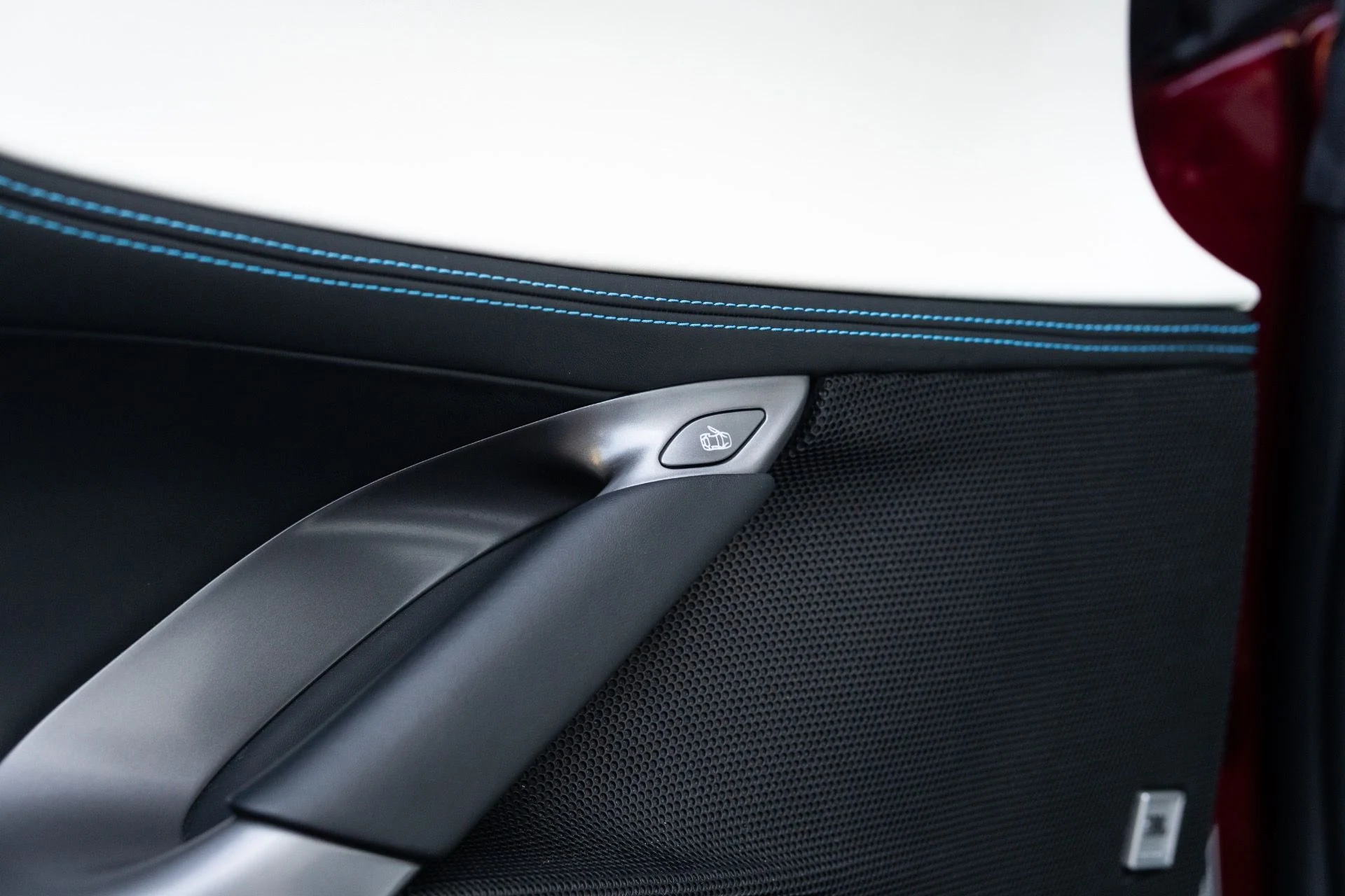 mph047_2788118268_Used_2024_Ferrari_SF_90_Spider_1774456921_c21e75e0fc