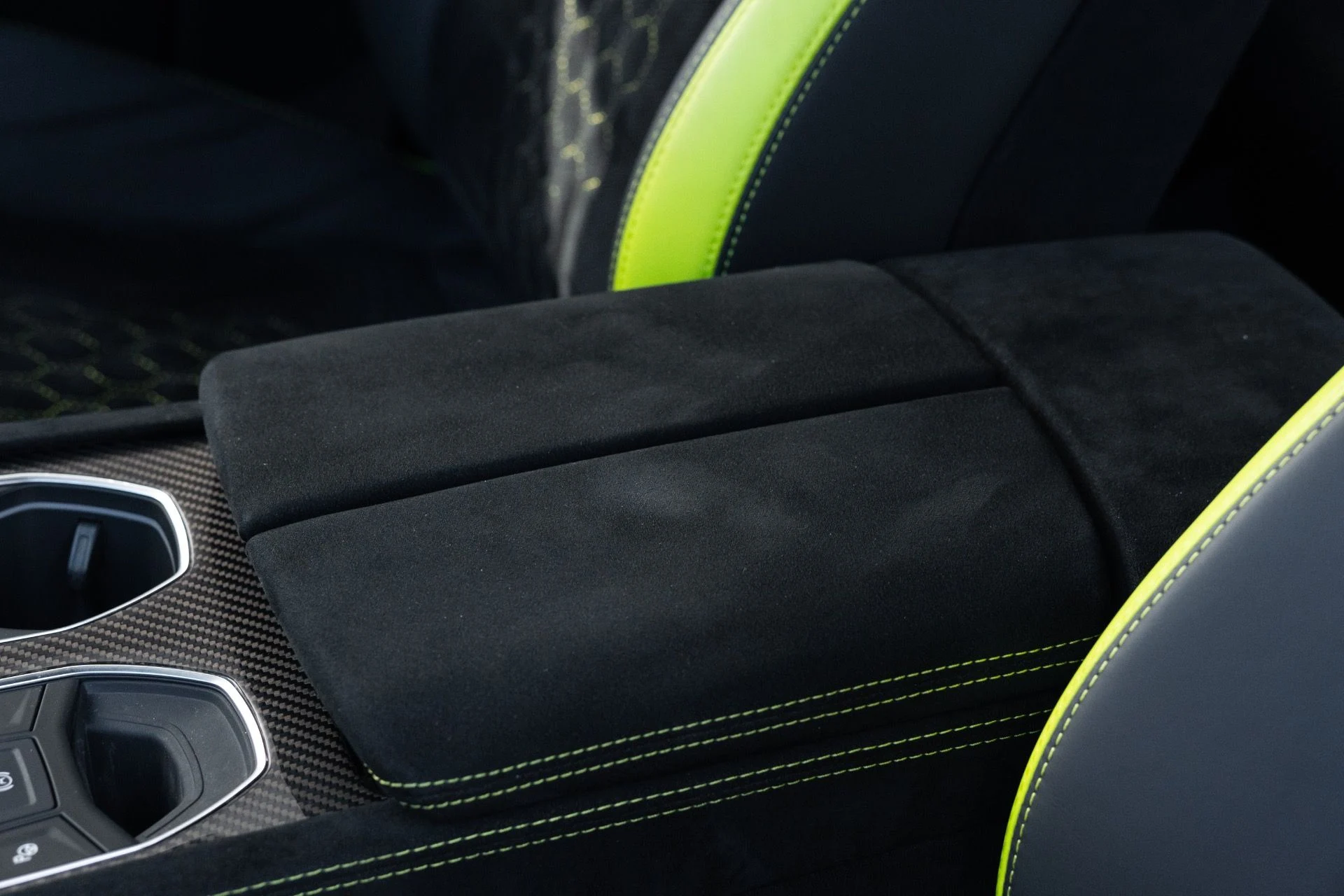 mph047_2797944985_Used_2023_Lamborghini_Urus_Performante_1771690657_aed8aa9ed4