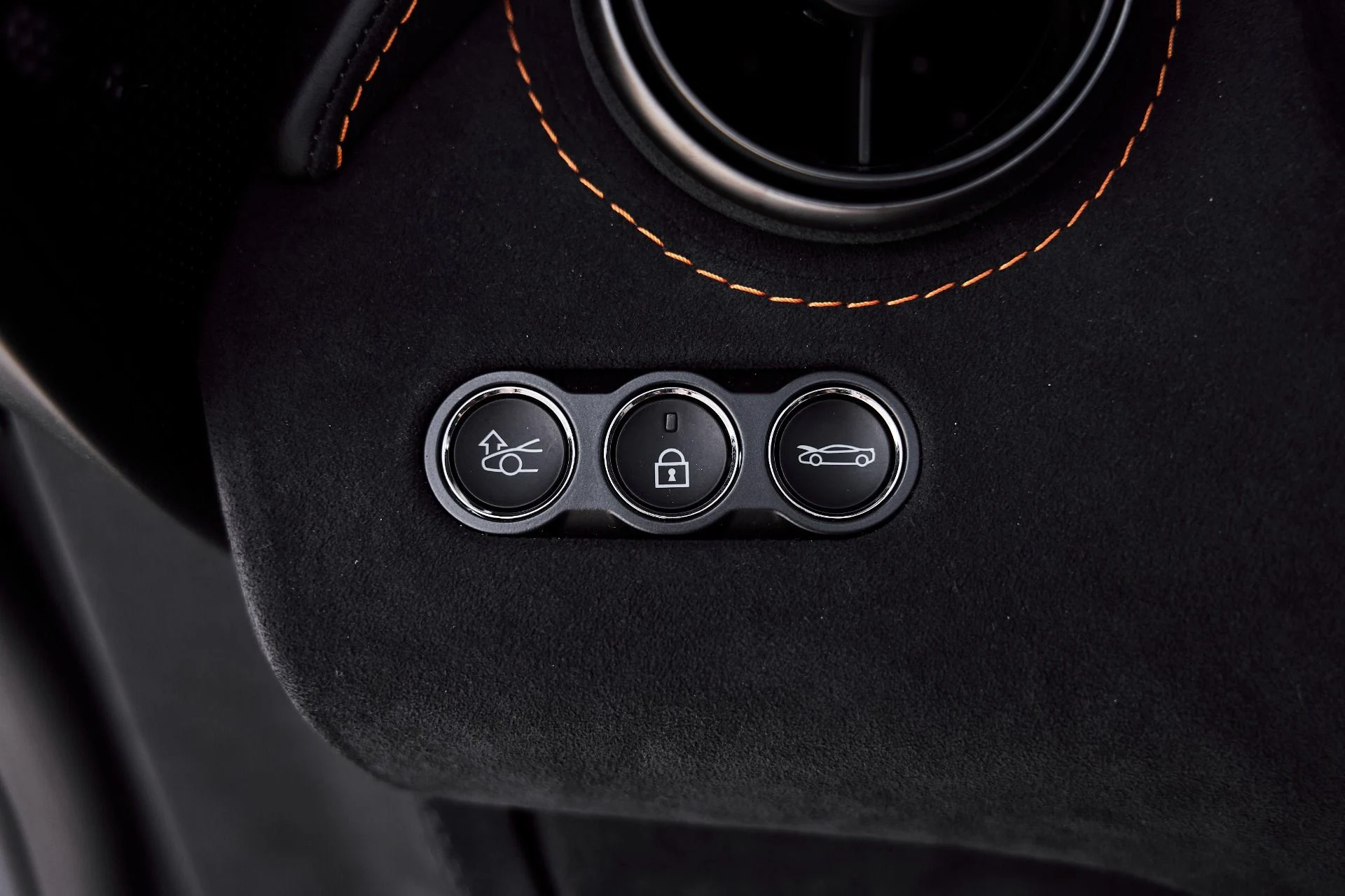 mph047_2809110933_Used_2025_Mc_Laren_750_S_1776907673_e7c2fa36e3