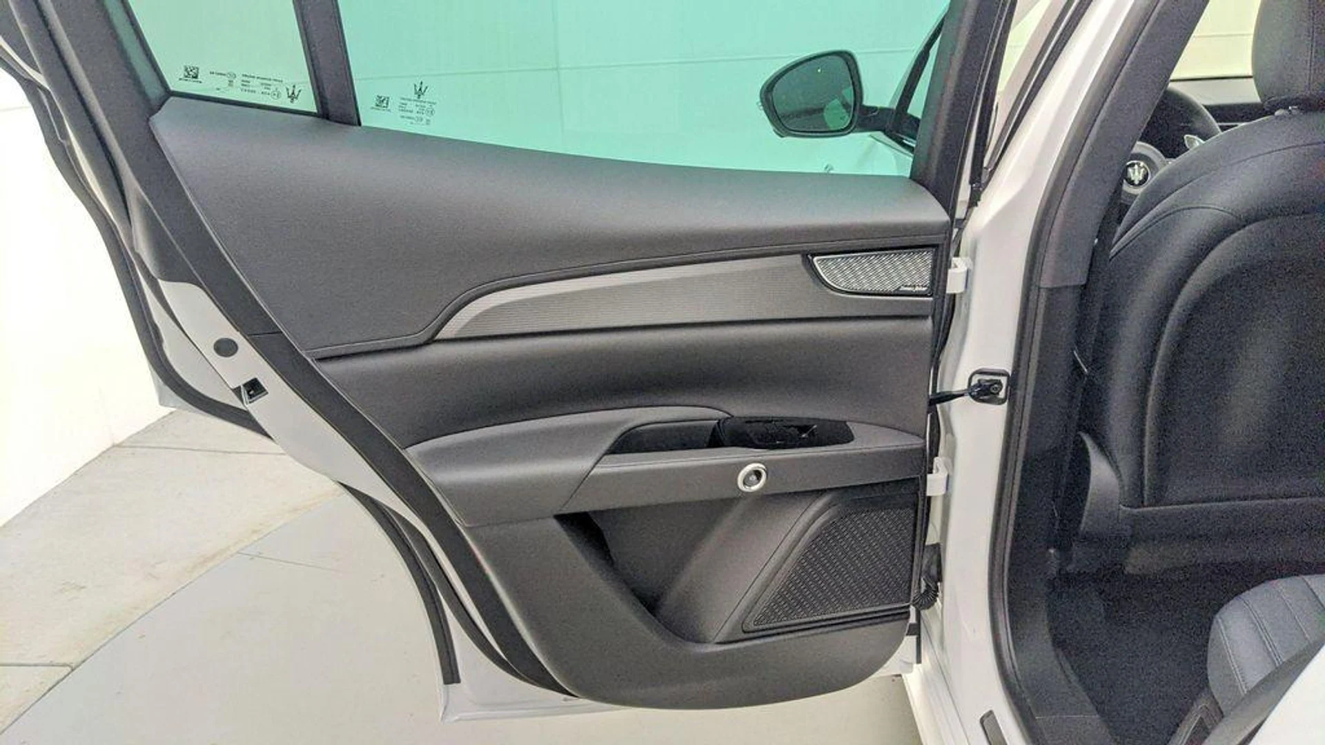 mph047_2833389538_Rzox_Y5bf_Gpkig_H7_FT_3_E_73_E_Em_KI_1e8da7e968