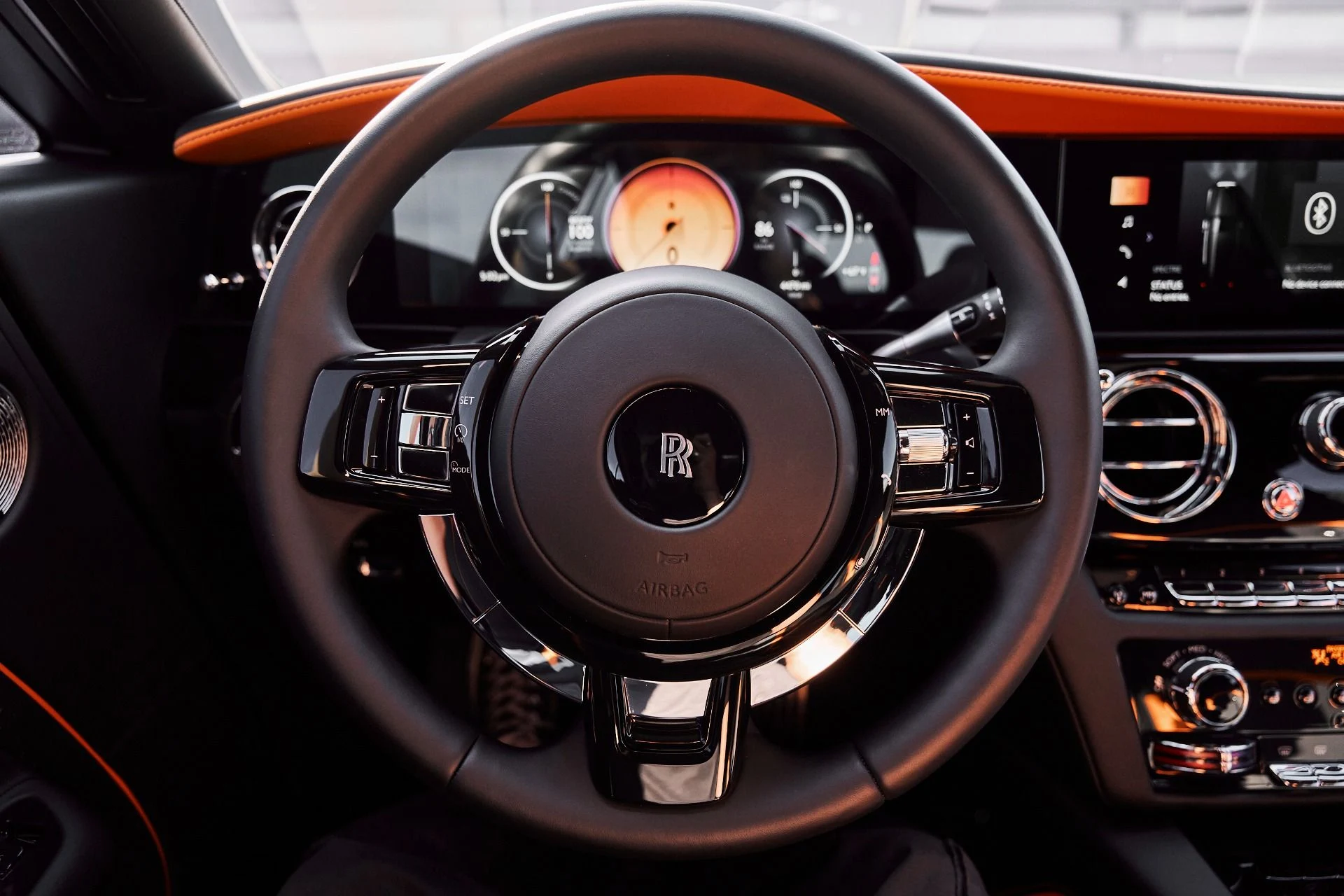 mph047_2834700164_Used_2025_Rolls_Royce_Spectre_Base_1775246555_5069781396