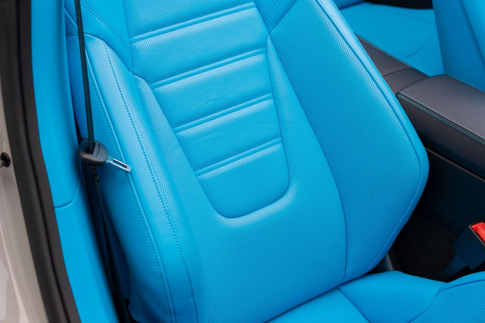 mph047_2842829702_Used_2024_Porsche_911_Turbo_S_1757432000_4476304387