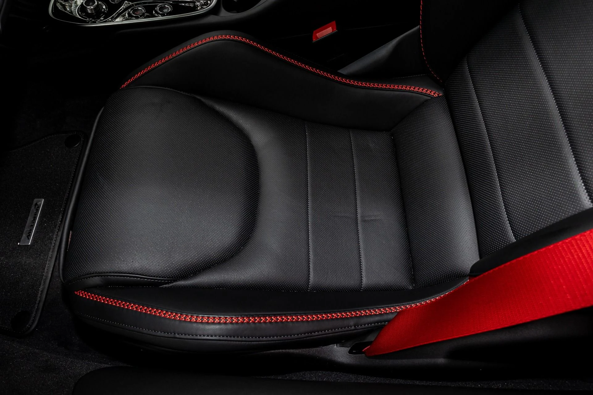 mph047_2856592129_313_p48_l_58cbeb3bb1