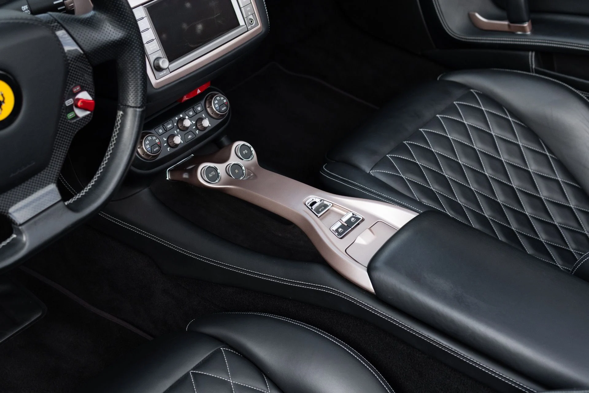 mph047_2866972658_Used_2014_Ferrari_California_1774924910_7a9453995f