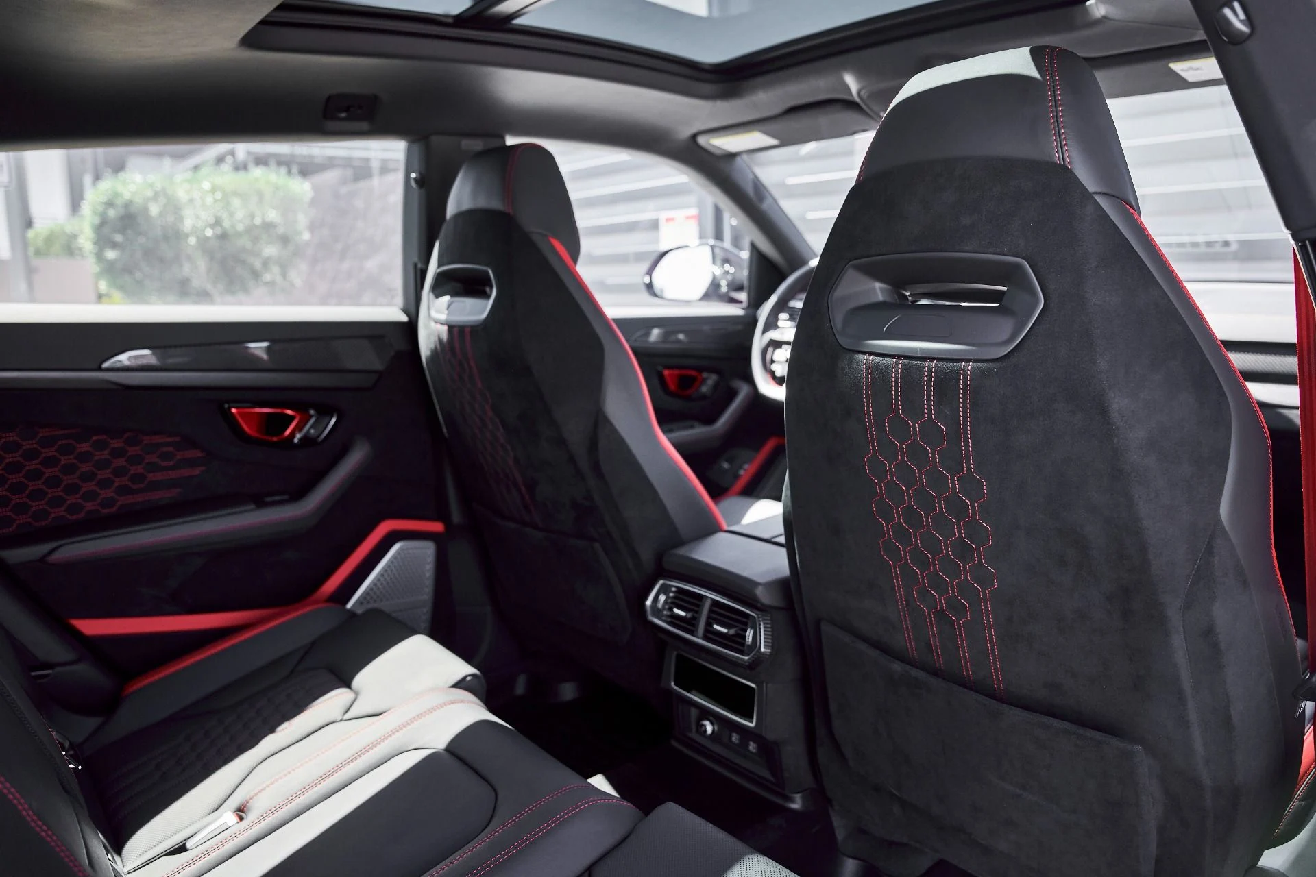 mph047_2867181922_Used_2024_Lamborghini_Urus_Performante_1773968304_8a9baf5616