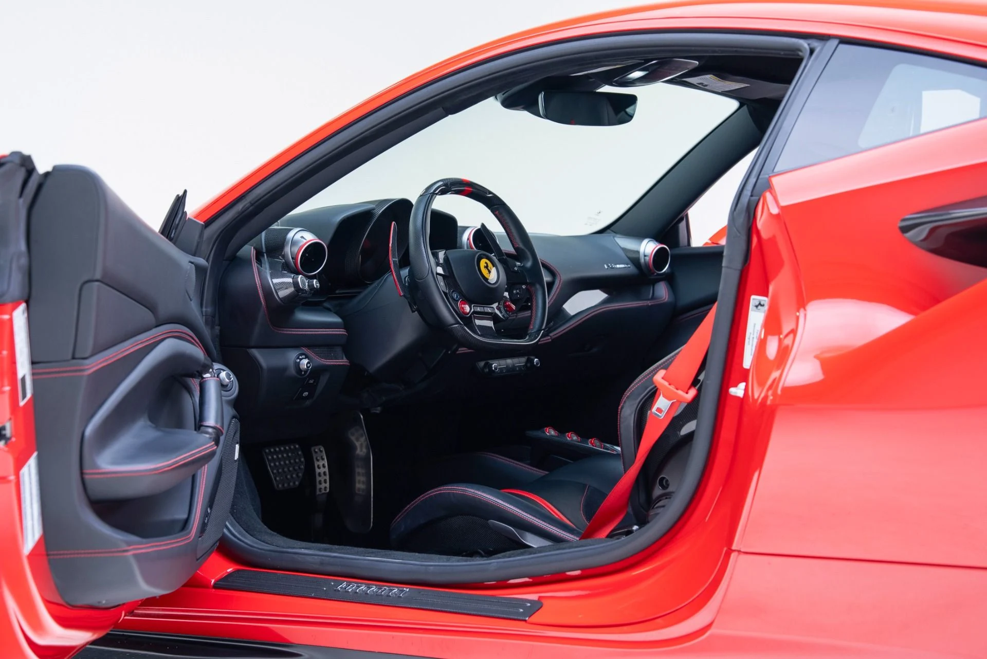 mph047_2911142745_Used_2021_Ferrari_F8_Tributo_1779466179_ca63882461