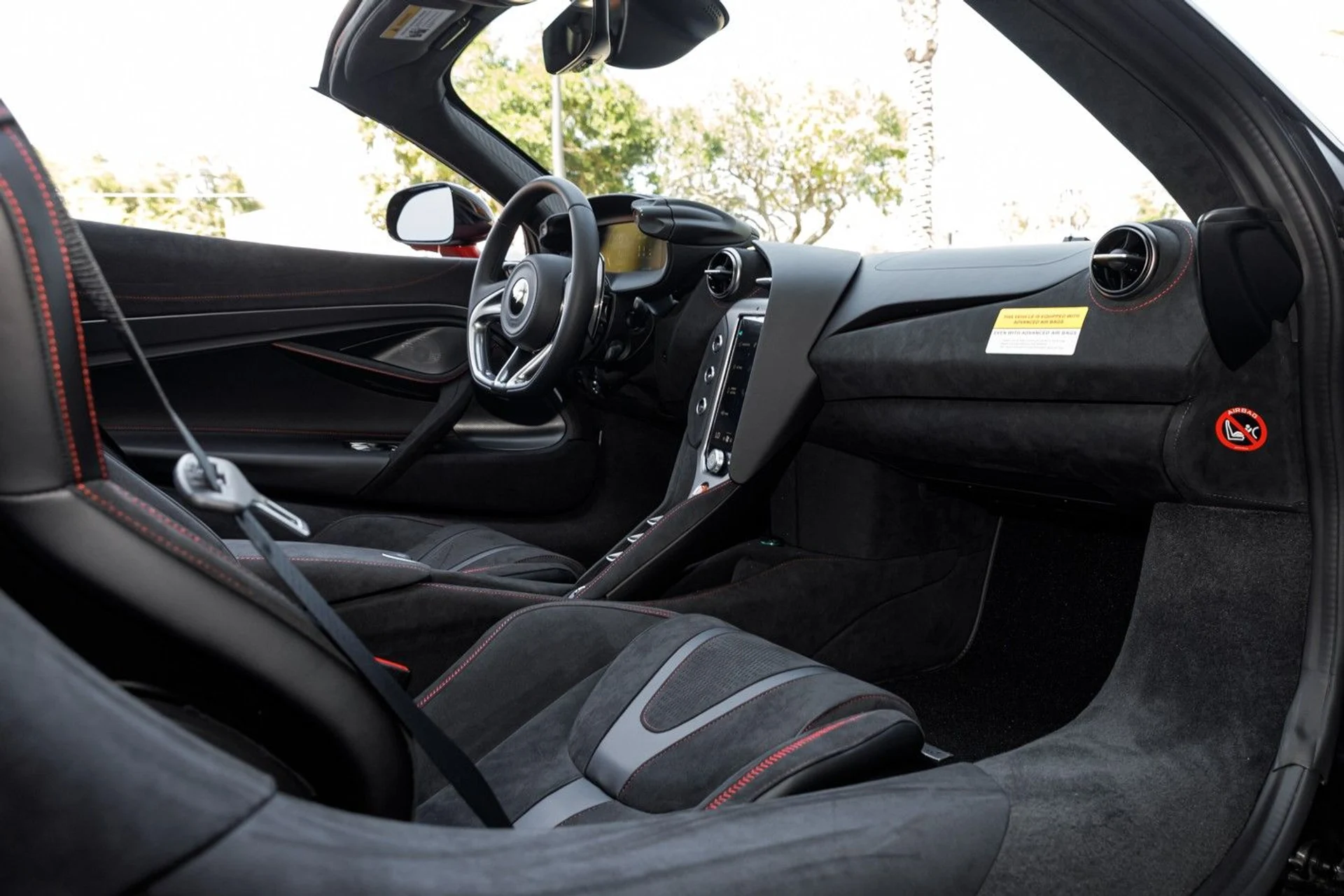 mph047_29166157_677_p67_l_a867534ac5