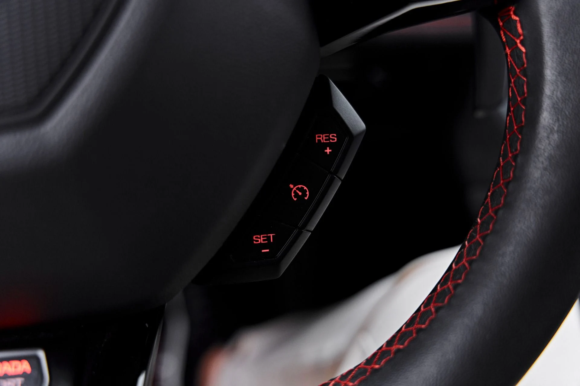 mph047_2947532228_Used_2024_Lamborghini_Huracan_Tecnica_Base_1790185315_41fa9d1955