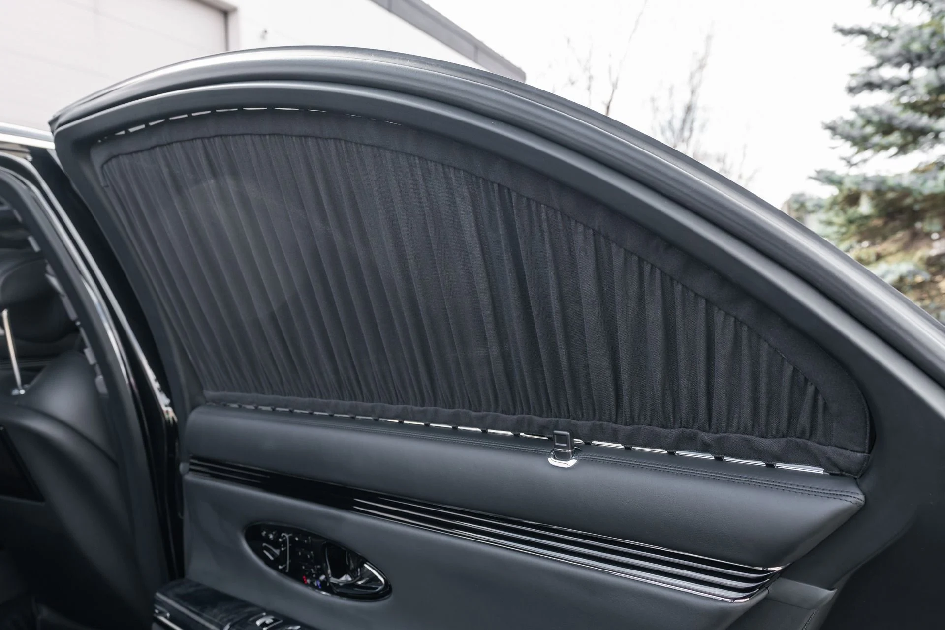 mph047_2952618321_11544_p48_l_3397cc10f9