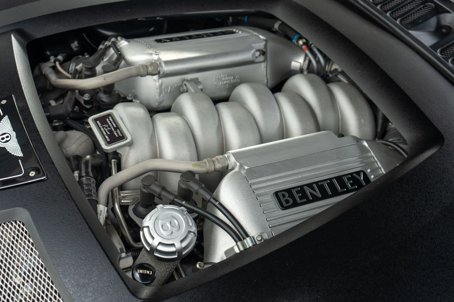 mph047_2955393071_Used_2009_Bentley_Azure_1776719869_20395b476e