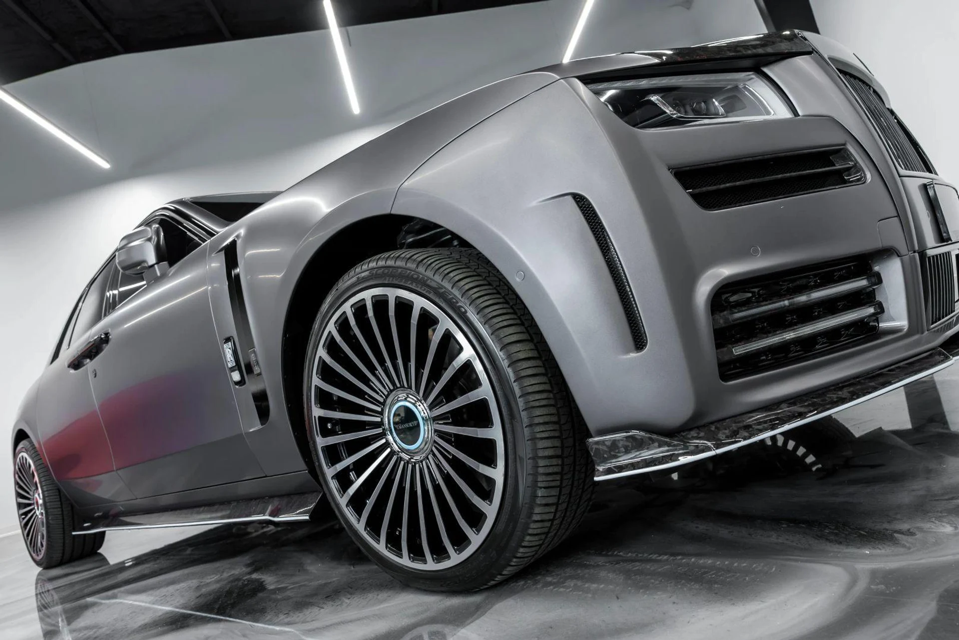 mph047_2956172607_Used_2022_Rolls_Royce_Ghost_Sedan_4_D_1783500961_4c2b819491