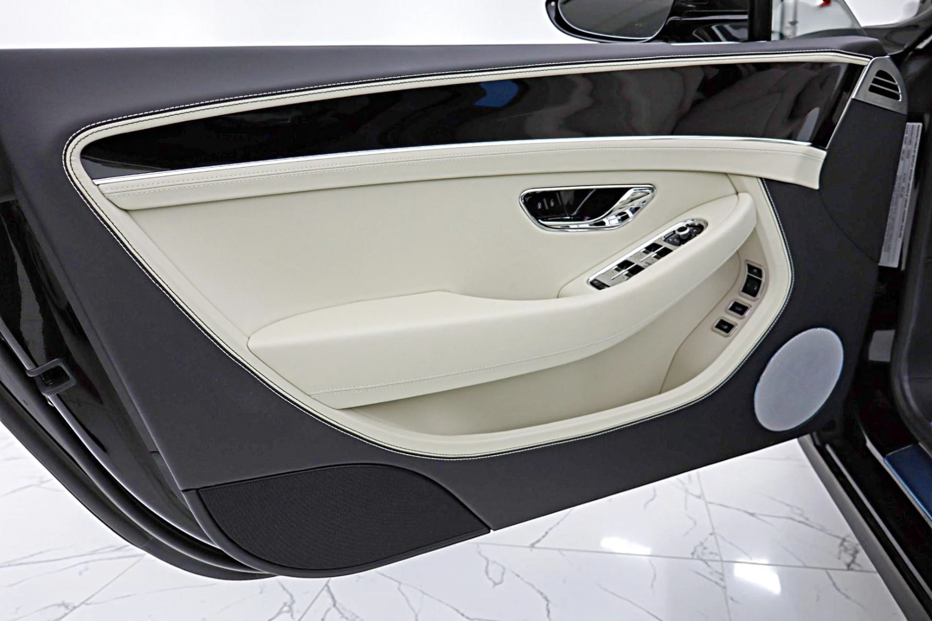 mph047_2967932652_New_2026_Bentley_Continental_GTC_cd8d18d576