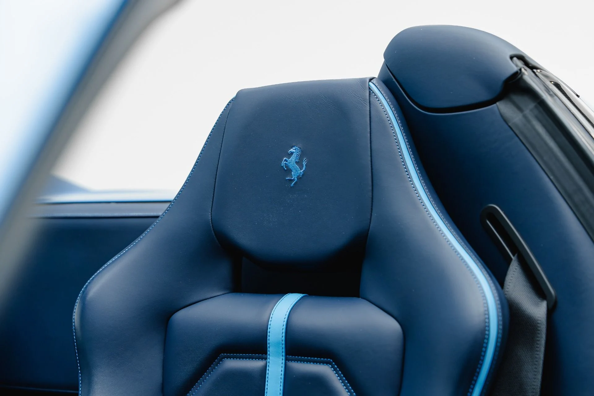mph047_297789855_Used_2019_Ferrari_488_Spider_1790896020_20ef00b177