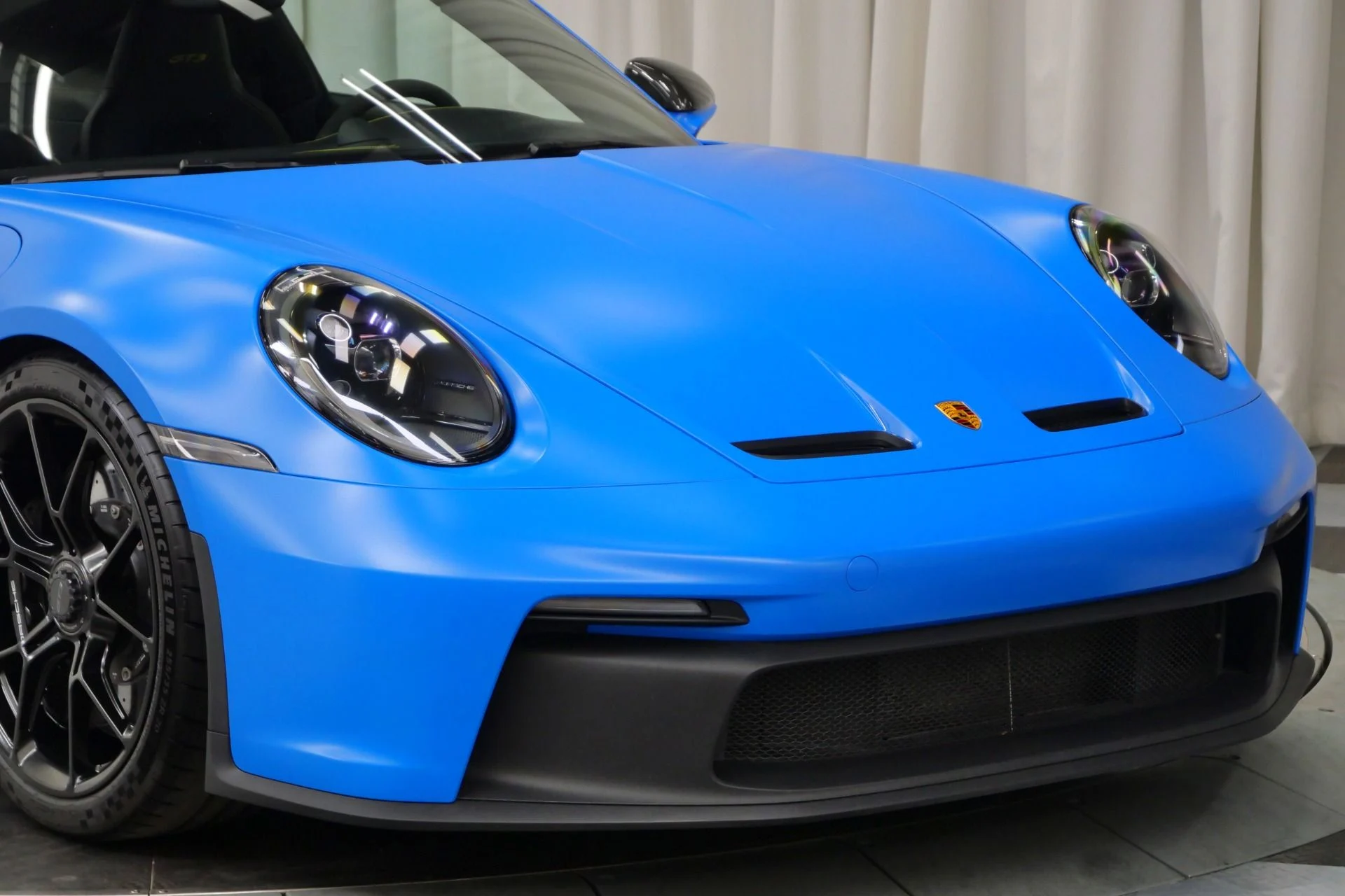 mph047_2997573018_Used_2022_Porsche_911_GT_3_1760037912_fbe57319a3